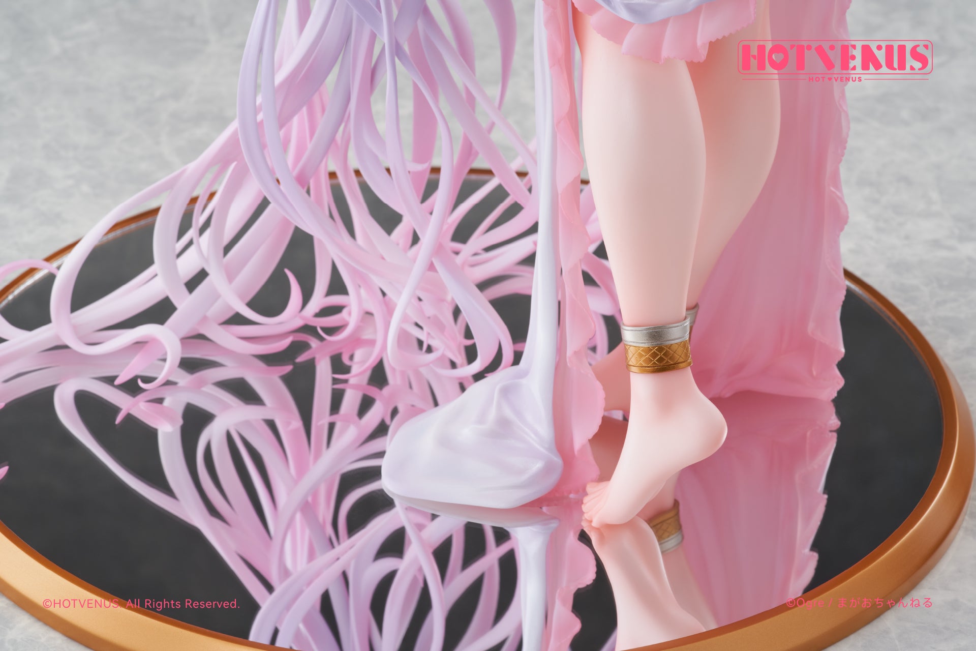 PRE-ORDER HOTVENUS - The Tall, Big-Breasted Dragon Who Doesn't Know Anything About Naughty Things - Ireina Fartagna 1/5 [JP]