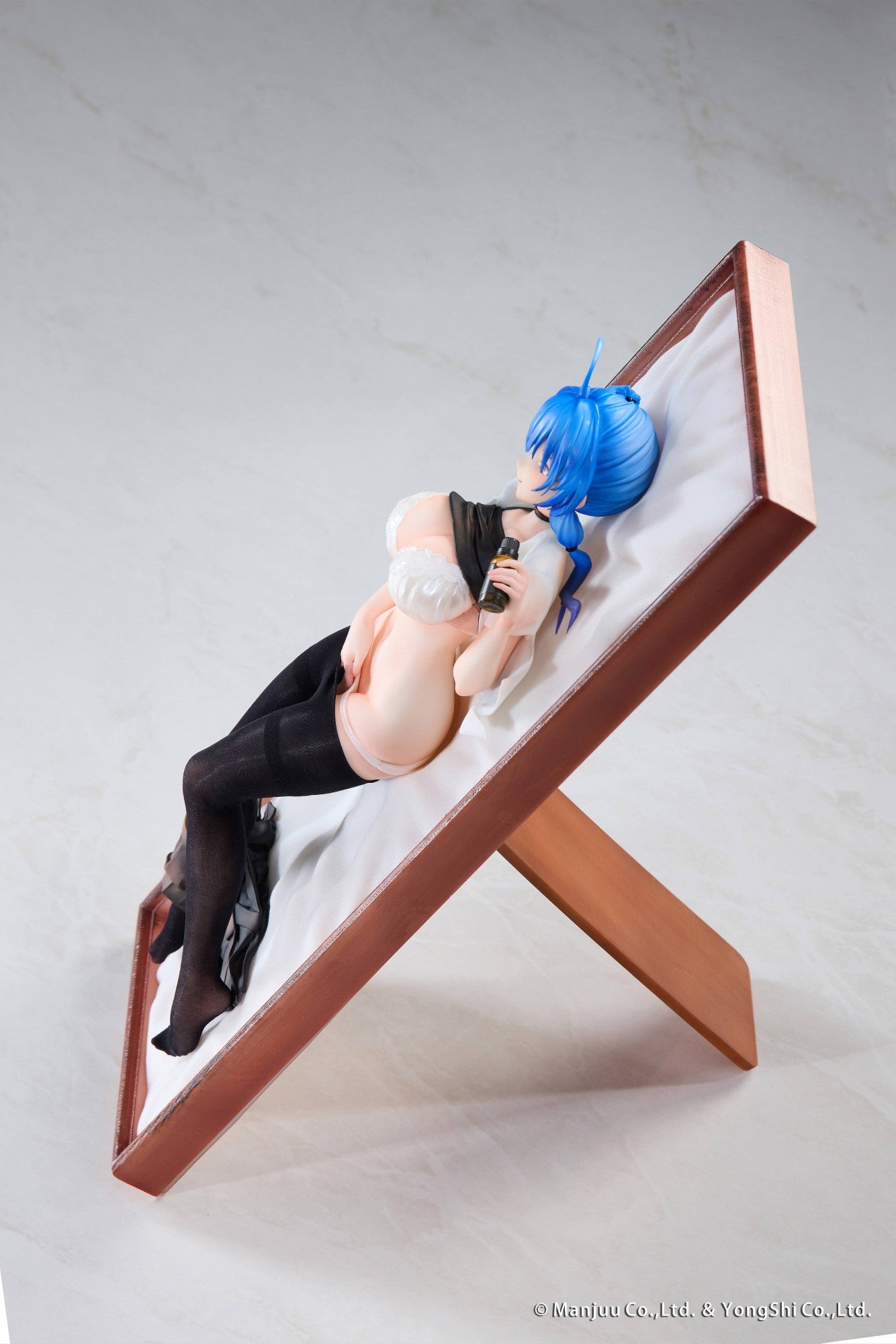 SPECIAL ORDER AmiAmi x HASUKI - Azur Lane - St. Louis: Hugging Pillow Cover Illustration Ver. 1/6 [JP]
