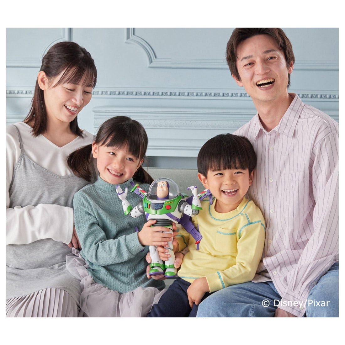 BACK-ORDER TAKARA TOMY - Toy Story 5 - Real-Size Talking Figure High-Tech Version Buzz Lightyear [JP]