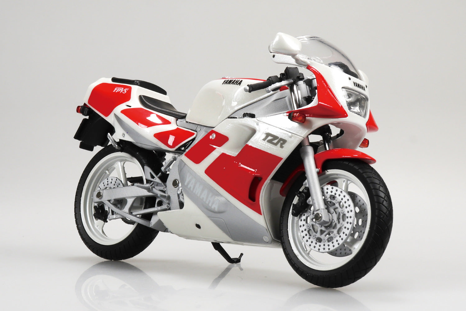 SPECIAL ORDER Skynet - Complete Motorcycle Model - Yamaha TZR250 '89 - Silky White / Fine Red 1/12 [JP]