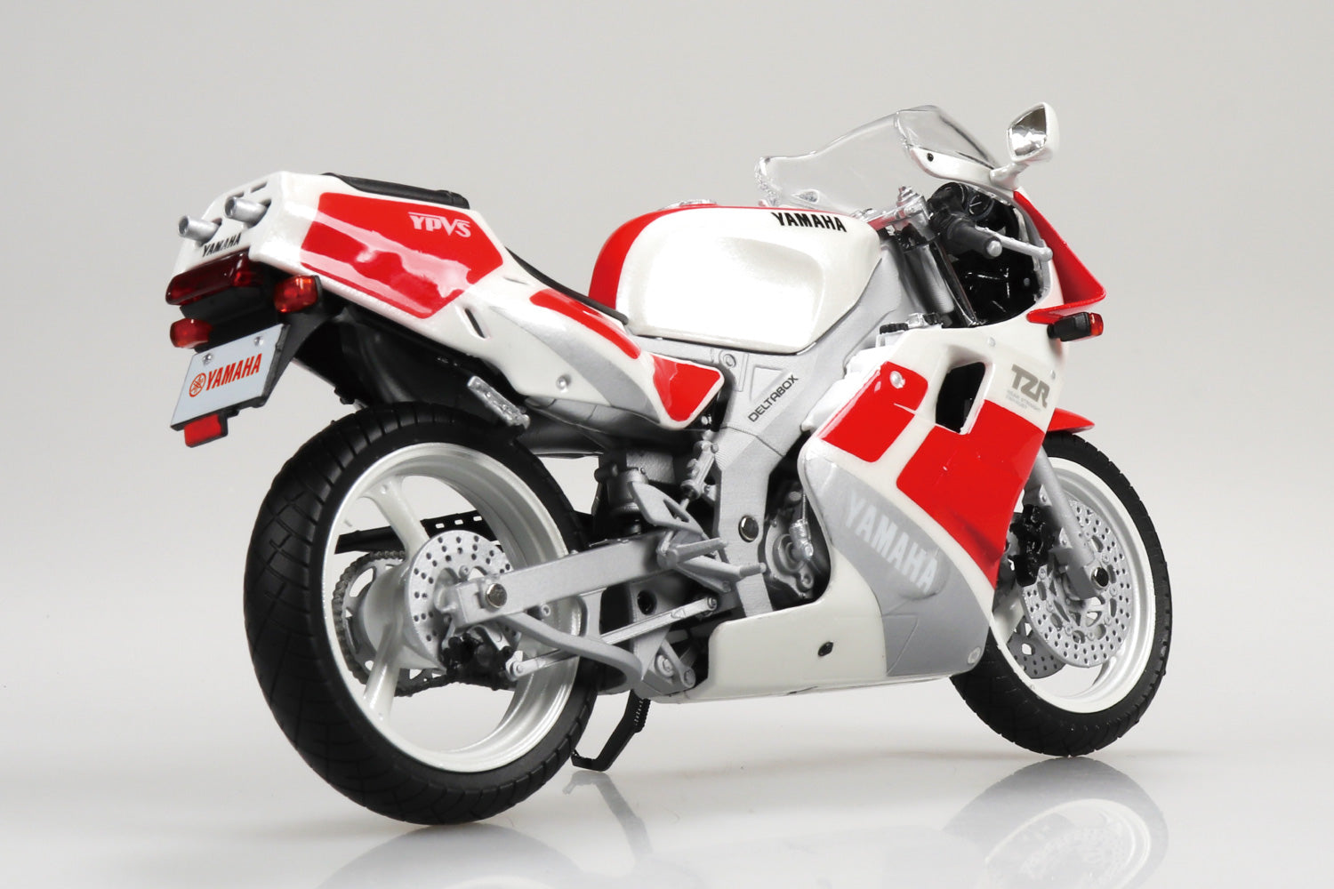 SPECIAL ORDER Skynet - Complete Motorcycle Model - Yamaha TZR250 '89 - Silky White / Fine Red 1/12 [JP]