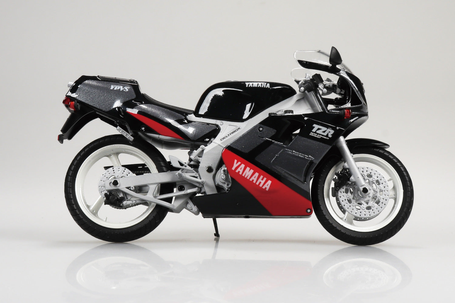 SPECIAL ORDER Skynet - Complete Motorcycle Model - Yamaha TZR250 '89 - V-MAX Blue / Star Silver 1/12 [JP]