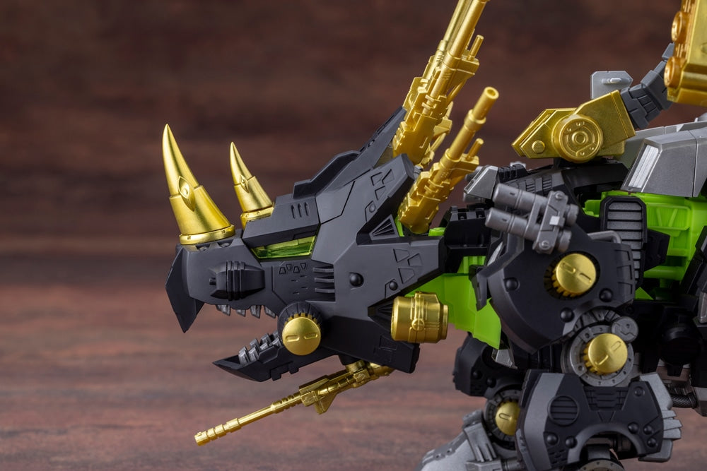 SPECIAL ORDER Kotobukiya - HMM Series - ZOIDS - The Harry Champ Dark Horn Special 2001 Re / Color 1/72 [JP]