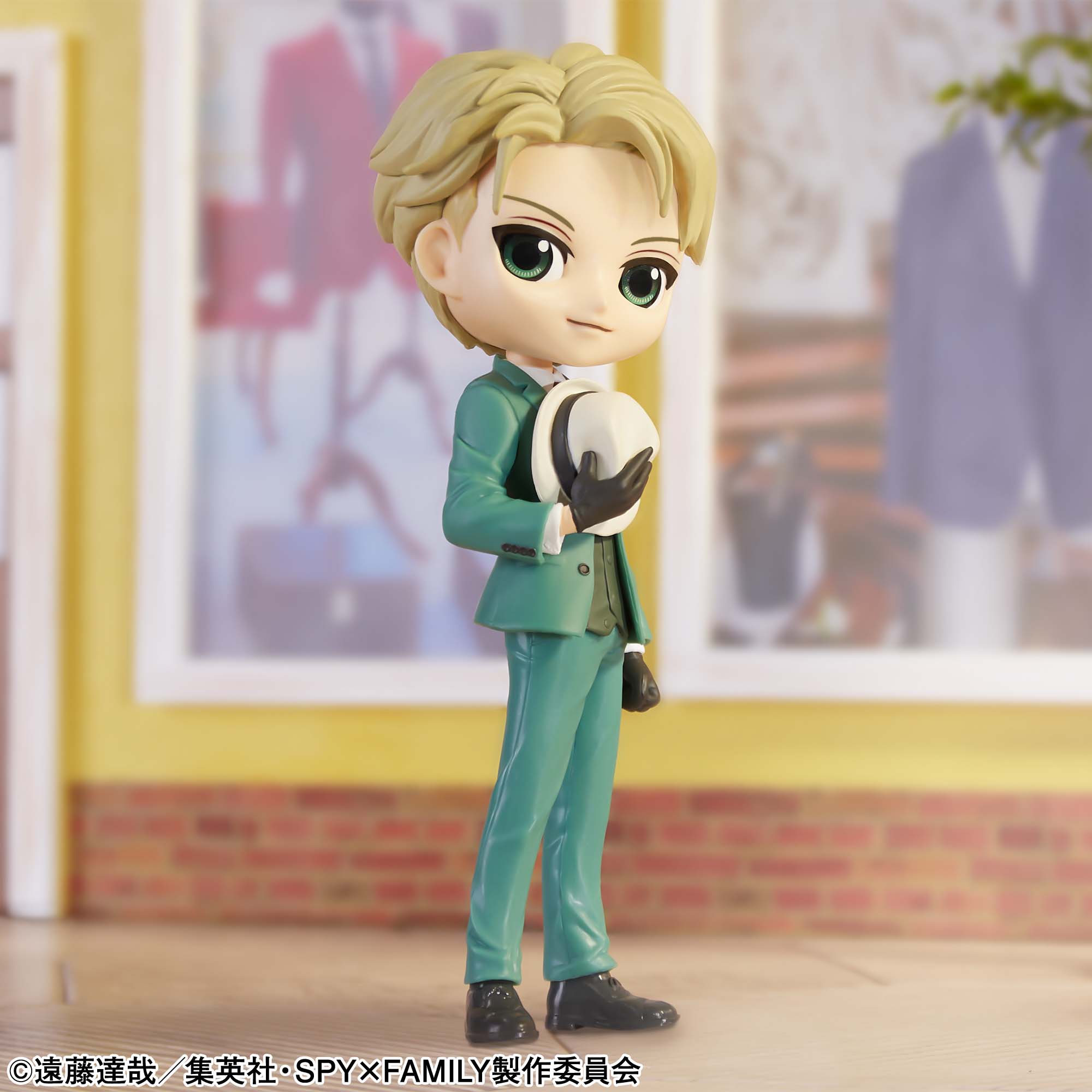 IN-STOCK Banpresto - SPY x FAMILY Q Posket - Loid Forger: Going Out: Ver. A