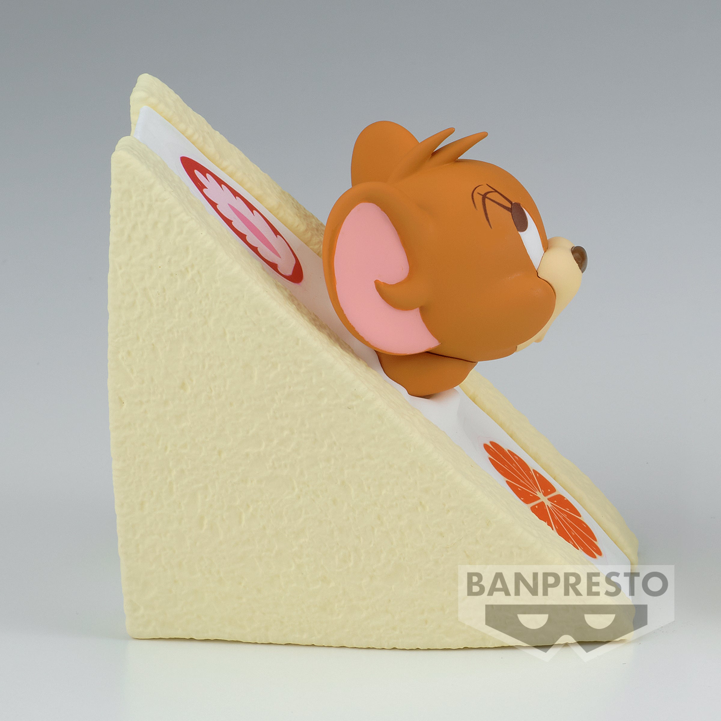 PRE-ORDER Banpresto - Tom and Jerry Figure Collection: Fruit Sandwich - A: Jerry