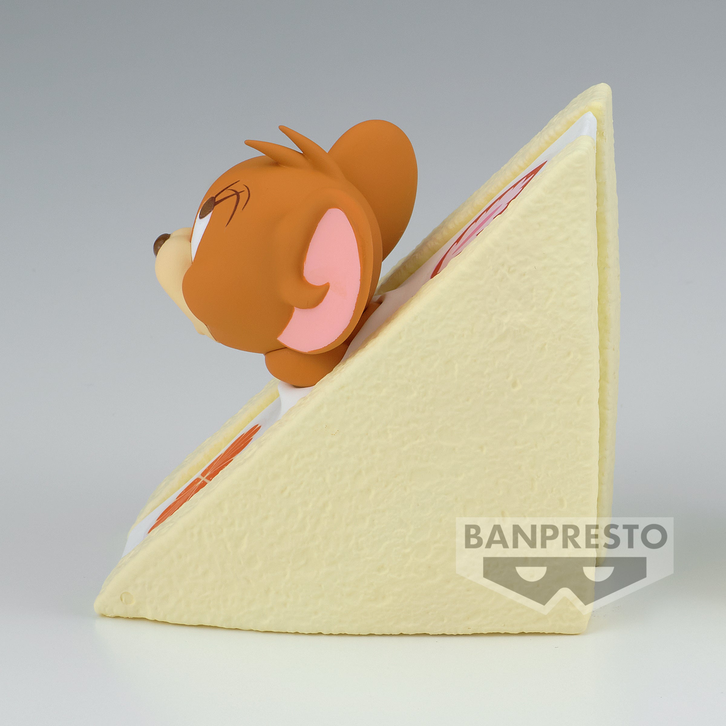 PRE-ORDER Banpresto - Tom and Jerry Figure Collection: Fruit Sandwich - A: Jerry
