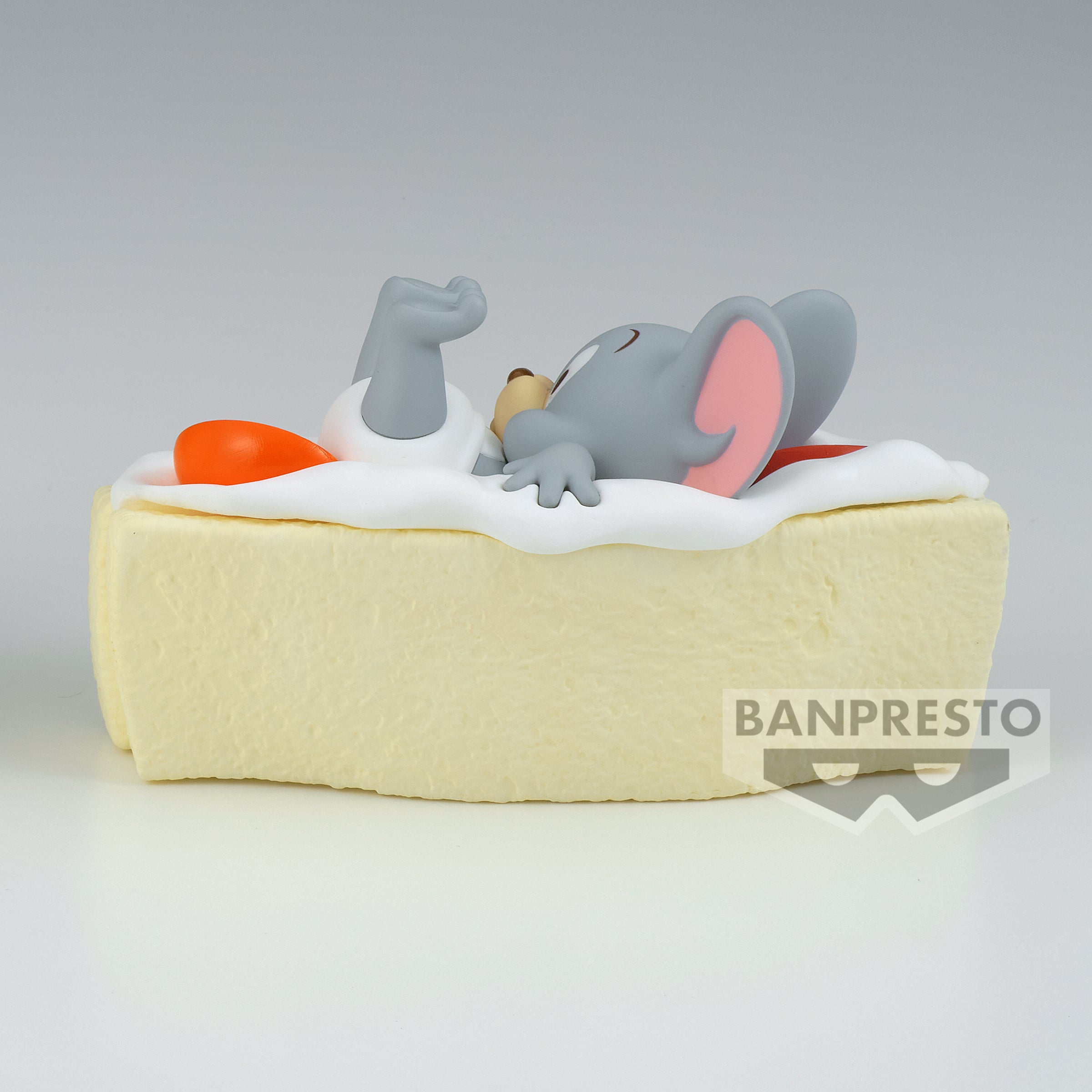 PRE-ORDER Banpresto - Tom and Jerry Figure Collection: Fruit Sandwich - B: Tuffy