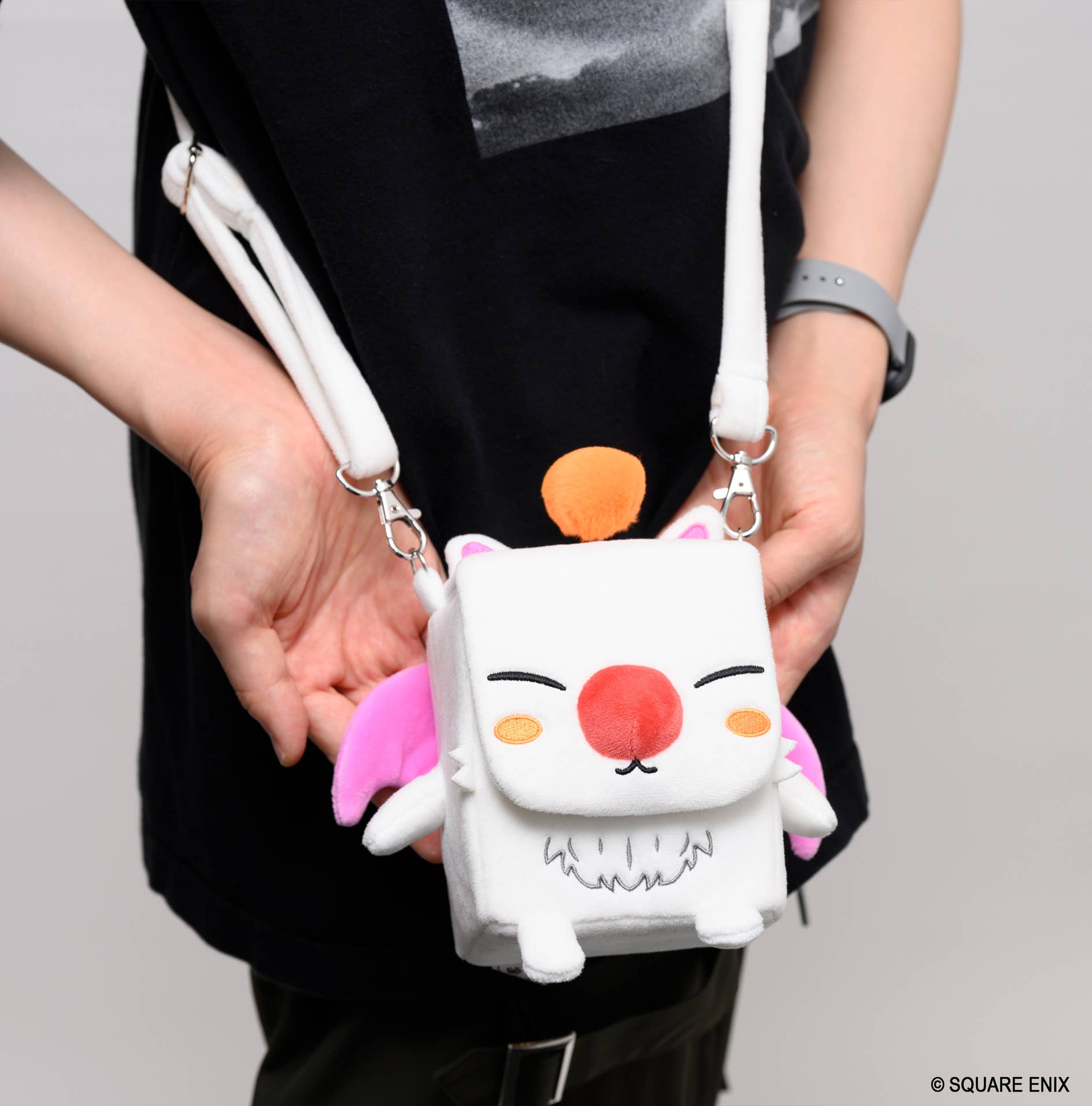 SPECIAL ORDER Square Enix - Final Fantasy Fluffy Sling Deck Box - Moogle [JP]
