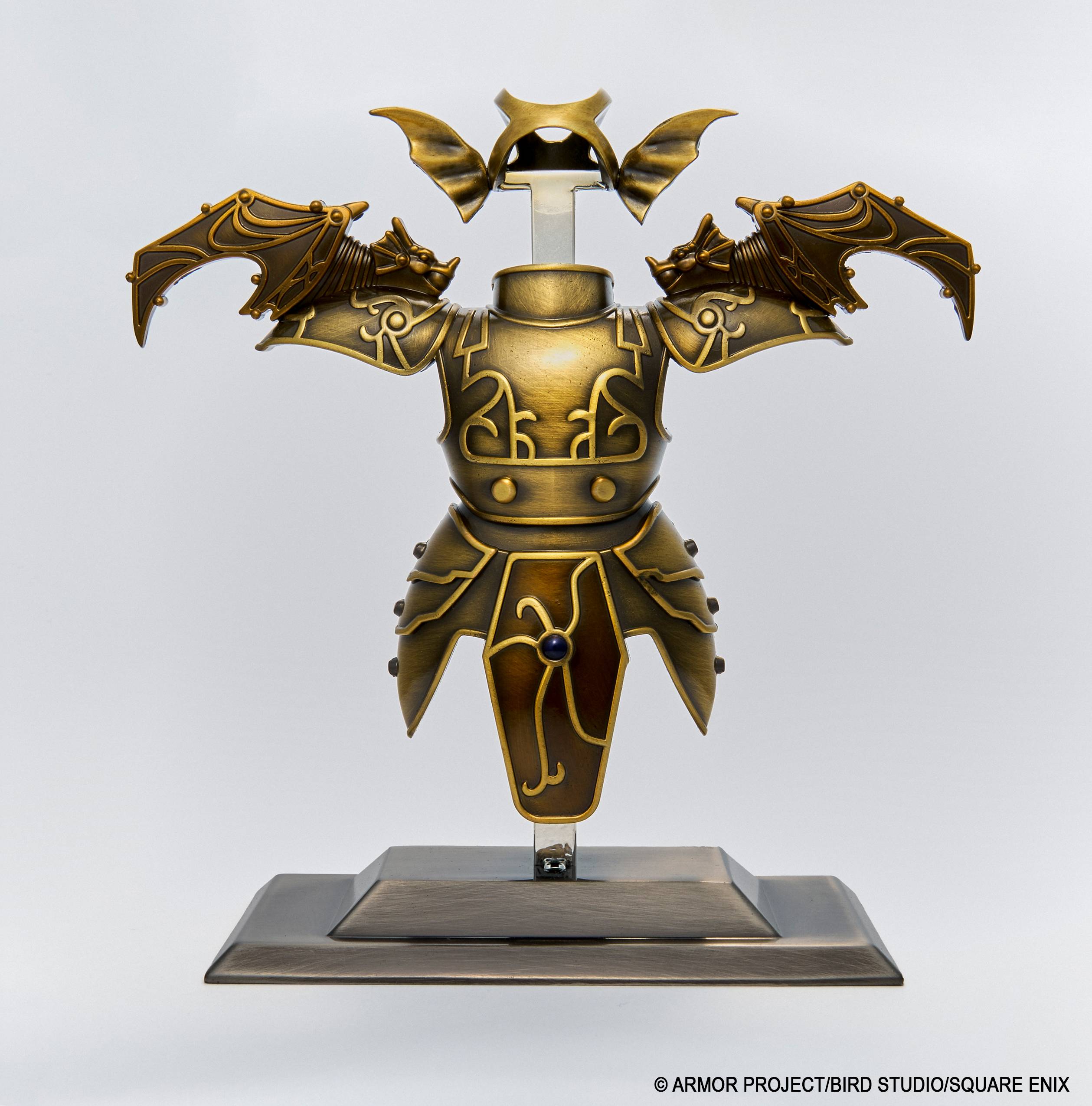 SPECIAL ORDER Square Enix - Metallic Items Gallery Special - Dragon Quest - Zenithian Armor and Zenithian Helmet: 40th Anniversary Ver. [JP]