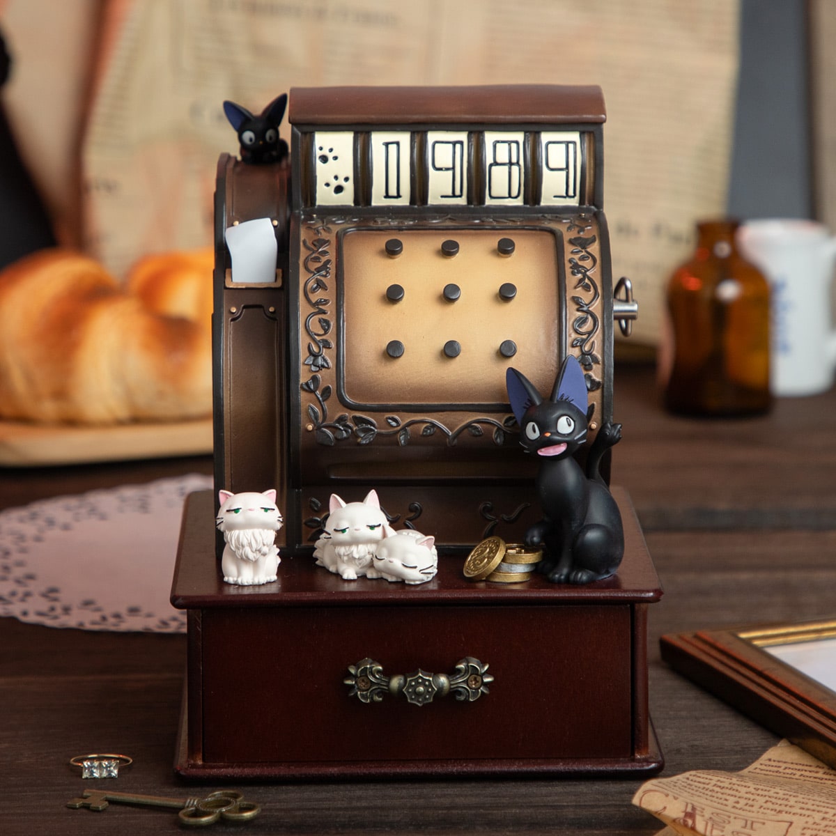 BACK ORDER Benelic - Kiki's Delivery Service Music Box: Jiji's Shop [JP]
