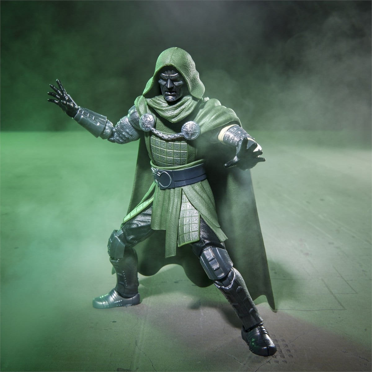 SPECIAL ORDER Hasbro - Marvel Legends Series - Avengers: Doomsday - Doctor Doom [JP]