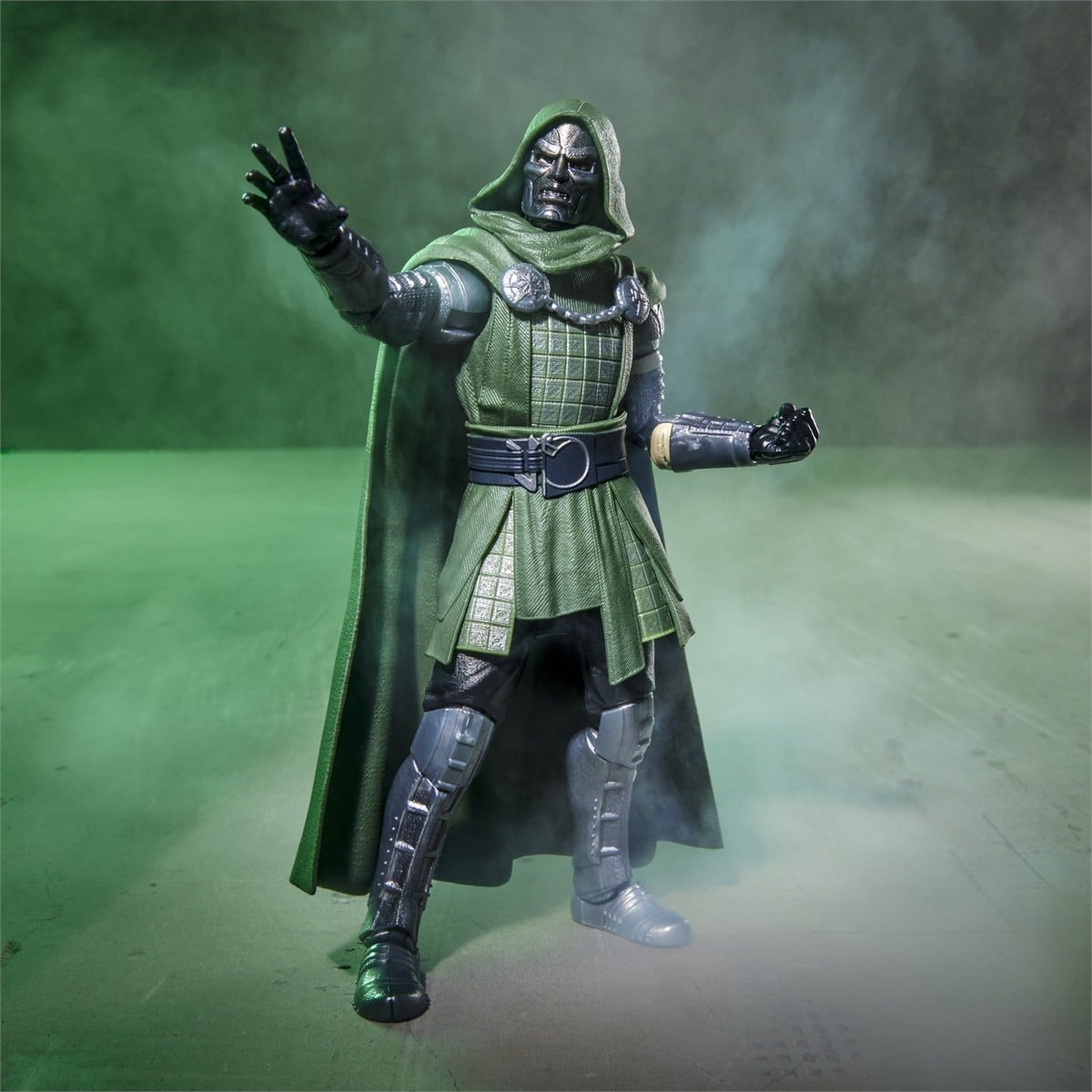 SPECIAL ORDER Hasbro - Marvel Legends Series - Avengers: Doomsday - Doctor Doom [JP]