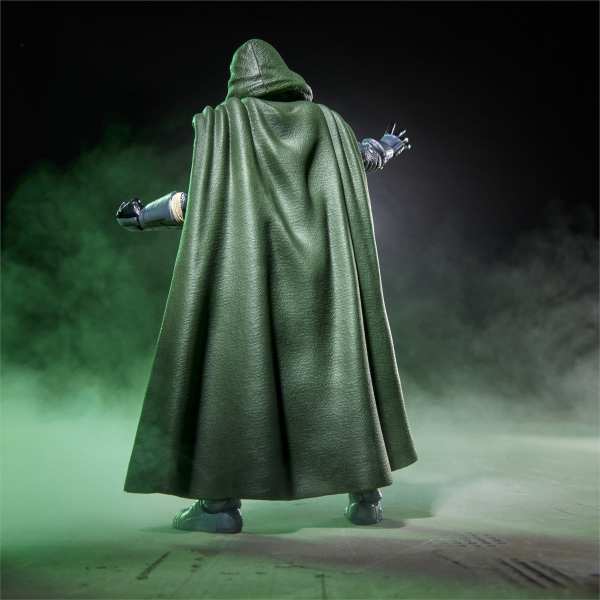 SPECIAL ORDER Hasbro - Marvel Legends Series - Avengers: Doomsday - Doctor Doom [JP]