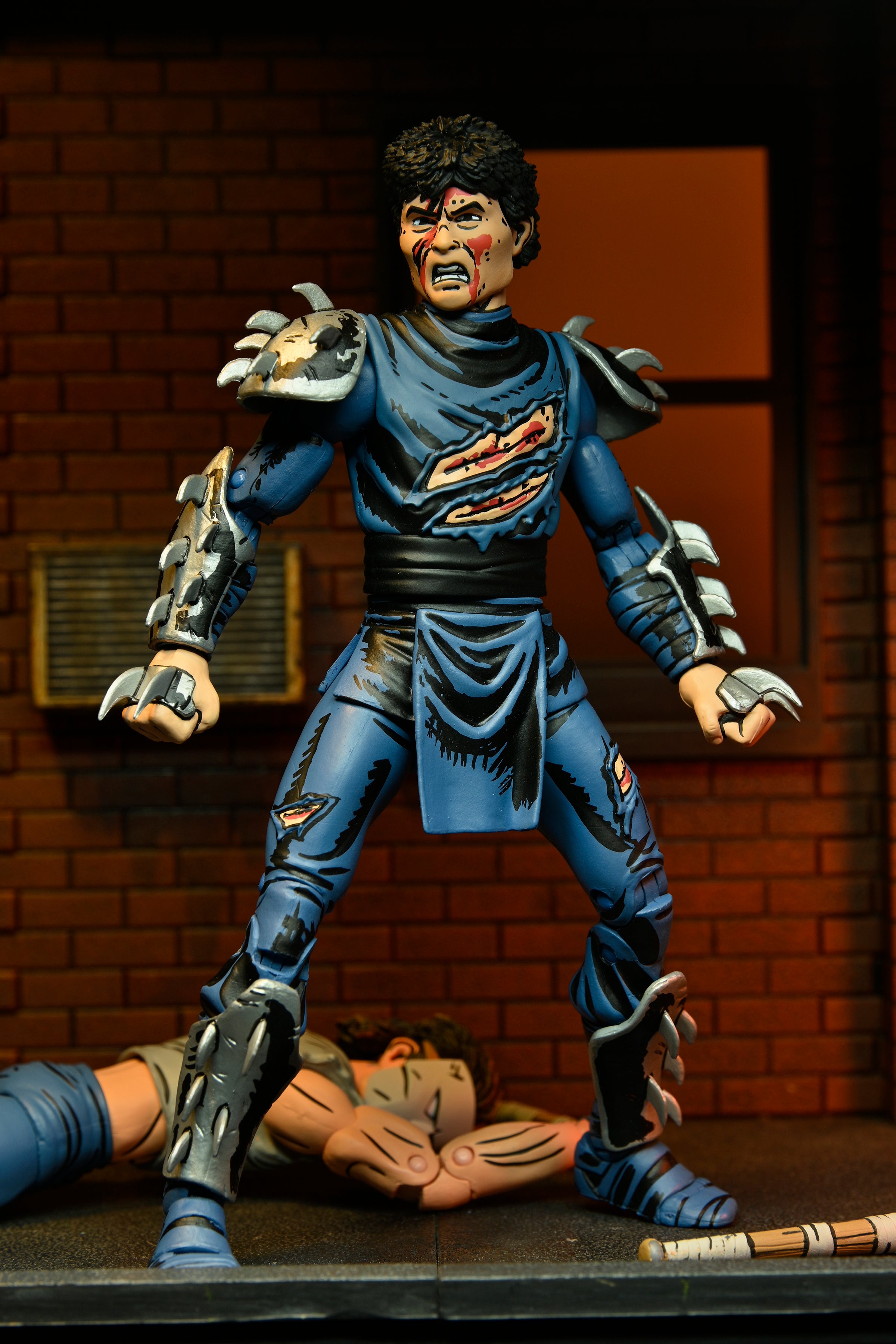 PRE-ORDER NECA - 7-inch Action Figure - TMNT Mirage Comics - Damaged Shredder