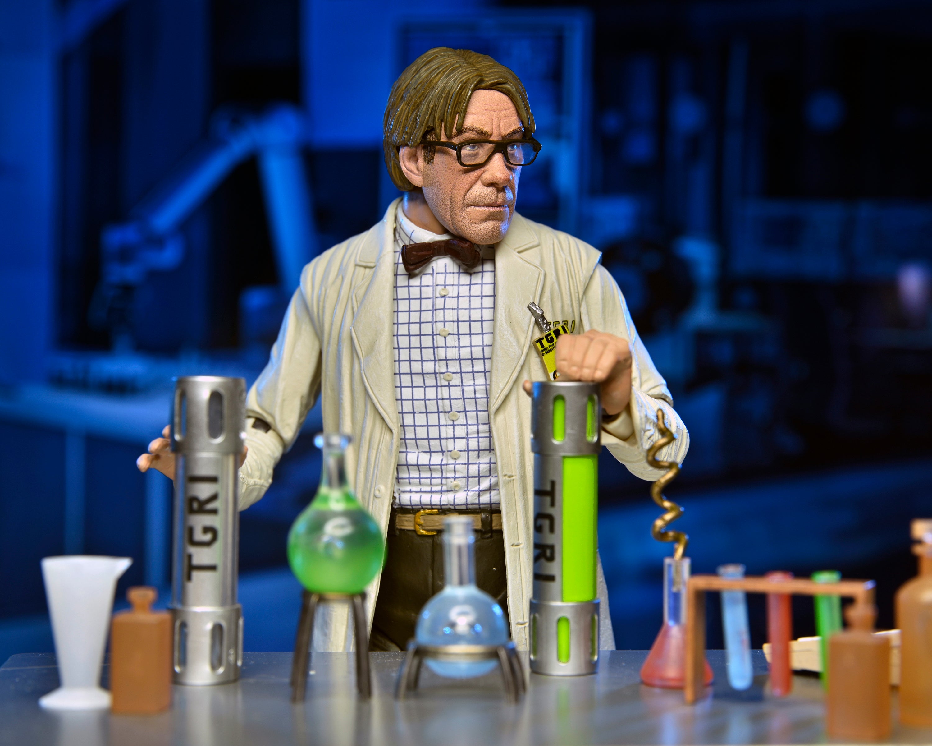 PRE-ORDER NECA - 7-inch Action Figure - TMNT2: Secret of the Ooze - Lab Coat & Hazmat Suit Professor Perry 2-Pack