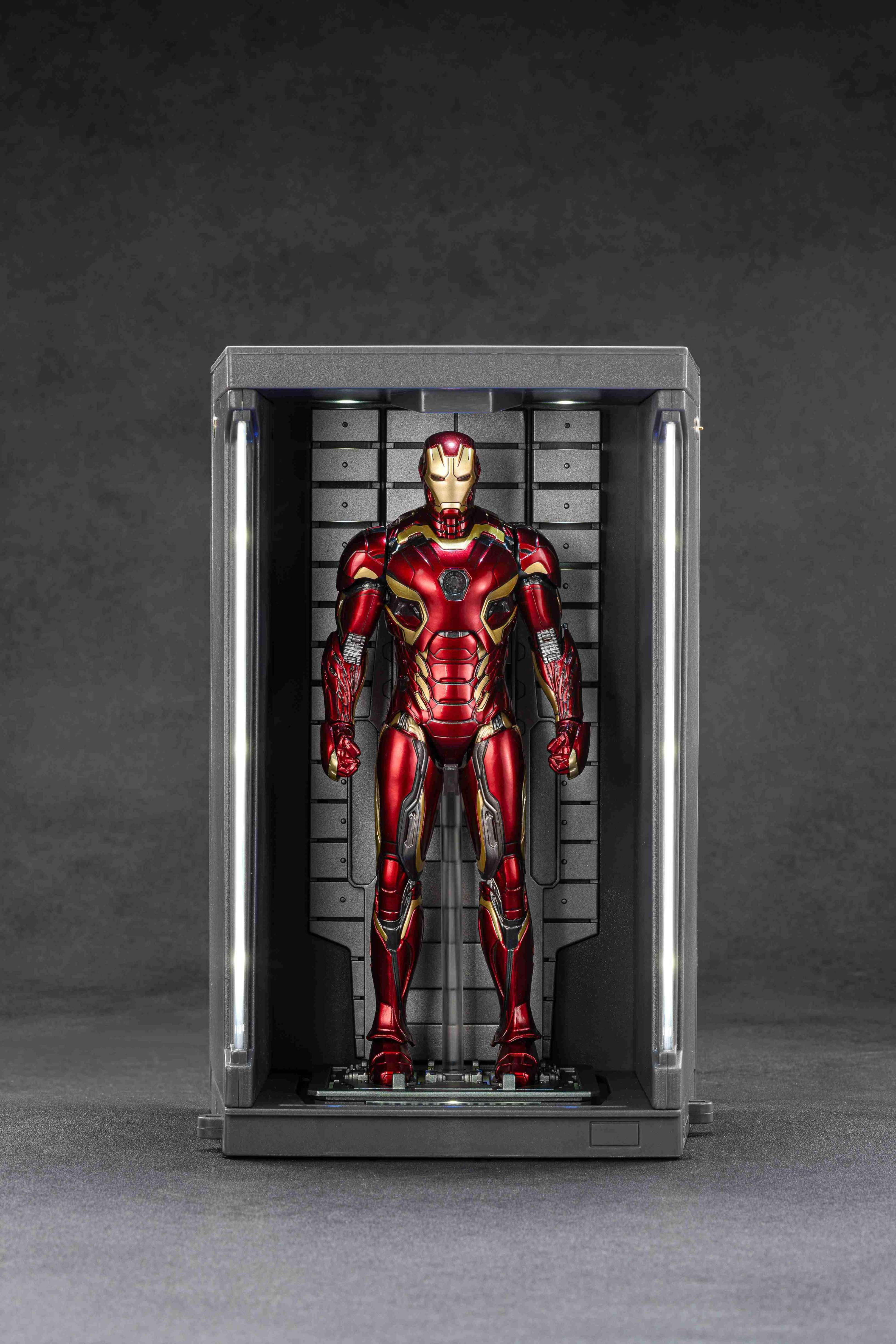 SPECIAL ORDER ZD Toys - 7 Inch Series - Iron Man 3 - MK45 + Hall of Armor w/ Hologram Effect [JP]