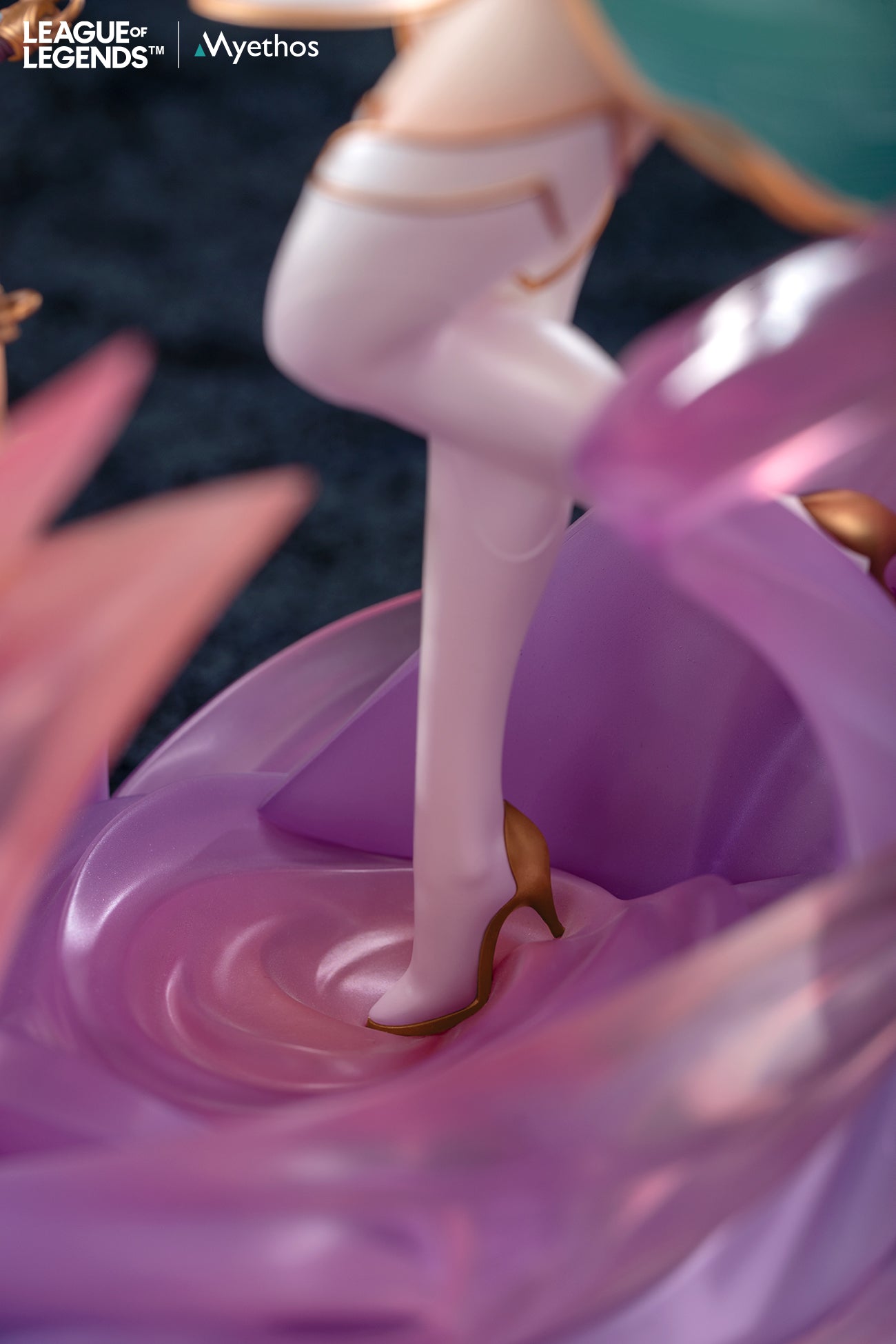 PRE-ORDER Myethos - League of Legends - Divine Sword Irelia 1/7