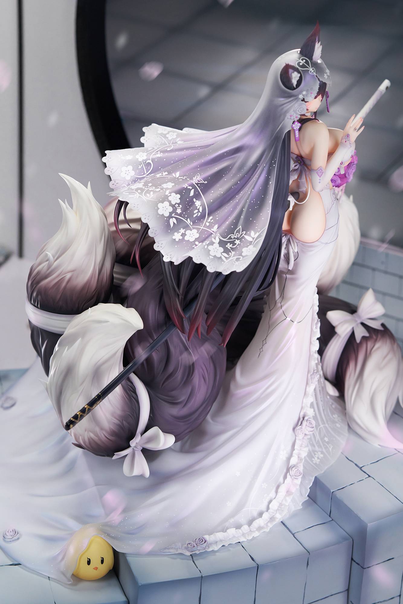 SPECIAL ORDER APEX - Azur Lane - Musashi: Purest Wisteria Ver. with LED Acrylic Display Case Special Edition 1/7 [JP]