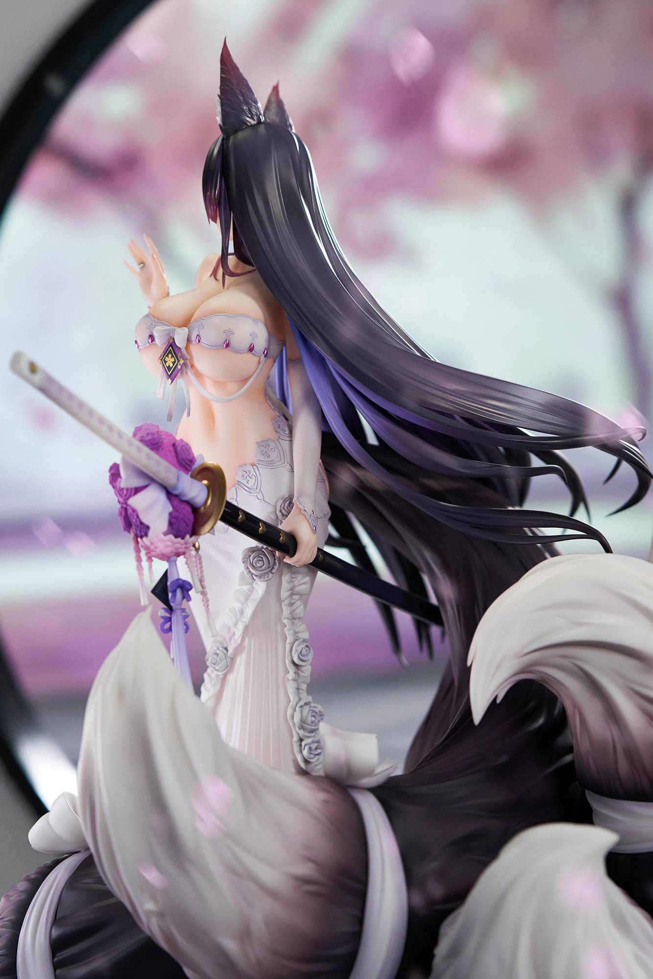 SPECIAL ORDER APEX - Azur Lane - Musashi: Purest Wisteria Ver. with LED Acrylic Display Case Special Edition 1/7 [JP]