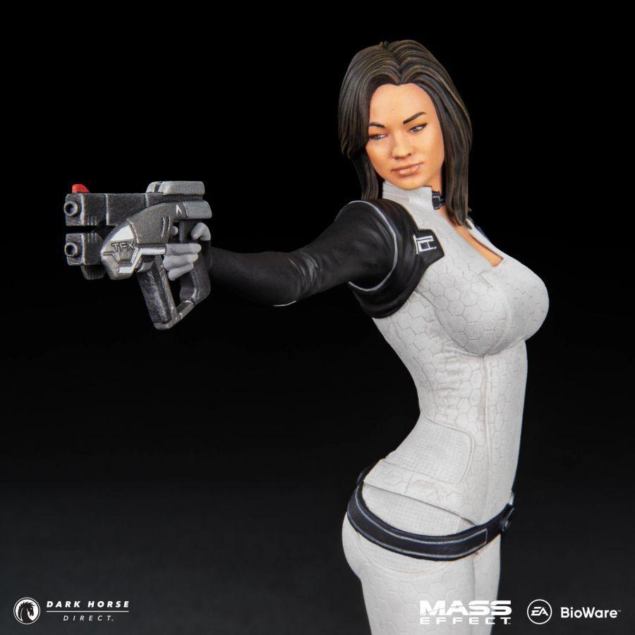 PRE-ORDER Dark Horse - Mass Effect - Miranda Lawson