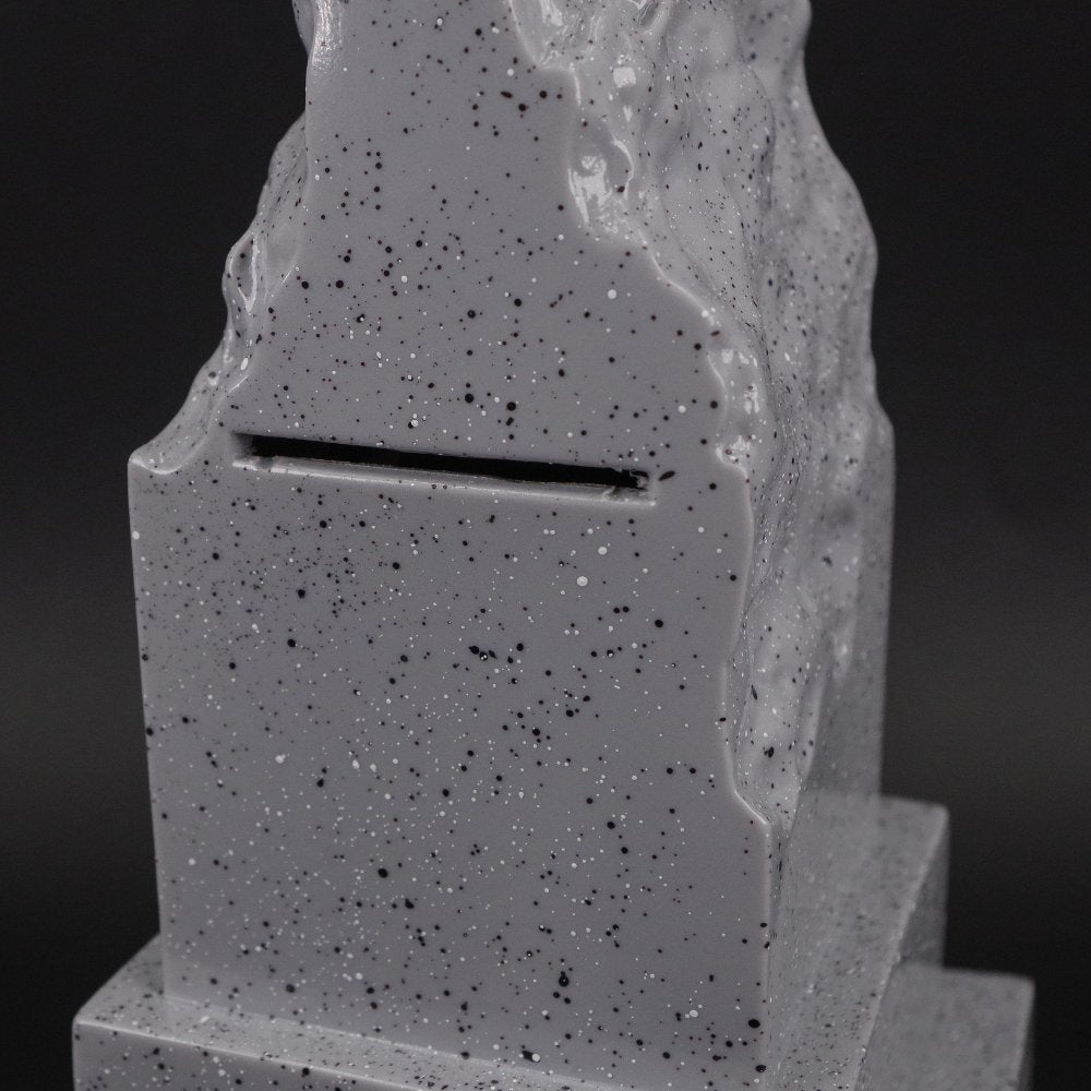 BACK-ORDER Hakabanogarou - Akagi's Grave Piggy Bank