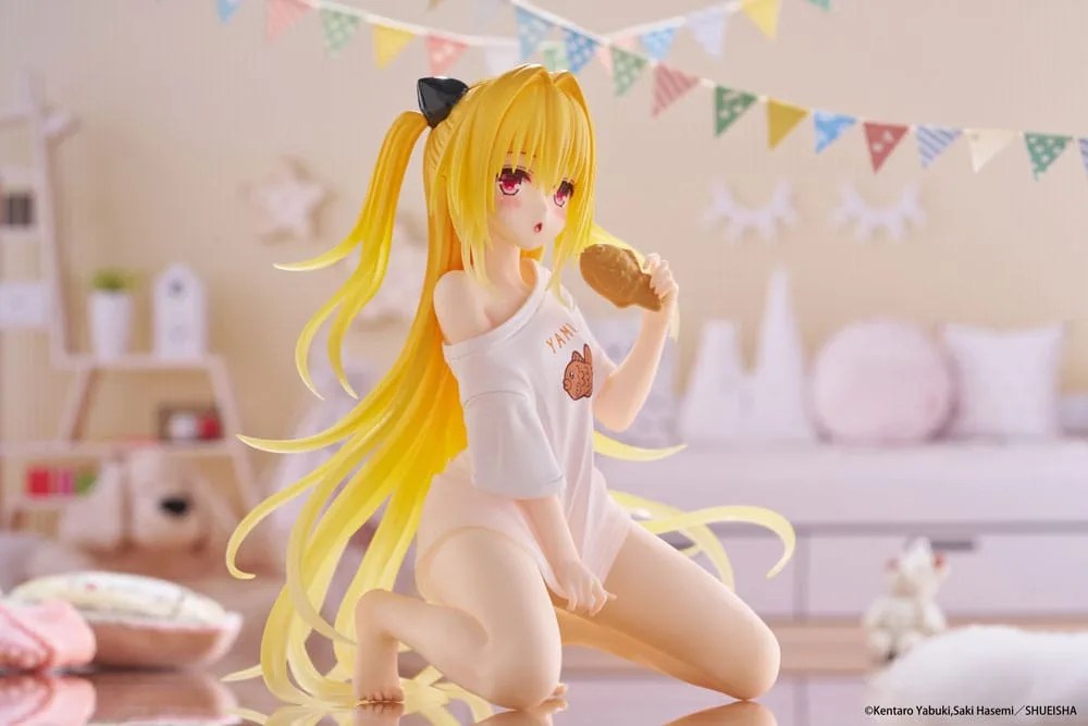PRE-ORDER TAITO - To Love-Ru Darkness Desktop Cute Figure - Golden Darkness: Roomwear Ver.