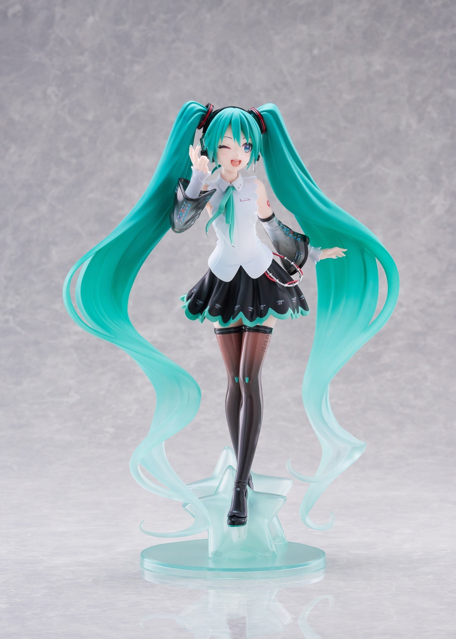 PRE-ORDER TAITO - Hatsune Miku T-Most Figure - Hatsune Miku: NT Ver.