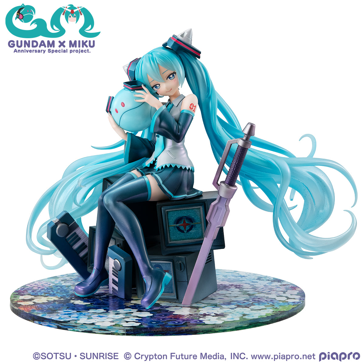 PRE-ORDER MegaHouse - Lucrea - Mobile Suit Gundam 45th Anniversary x Hatsune Miku - Hatsune Miku x OO Gundam [EXCLUSIVE]