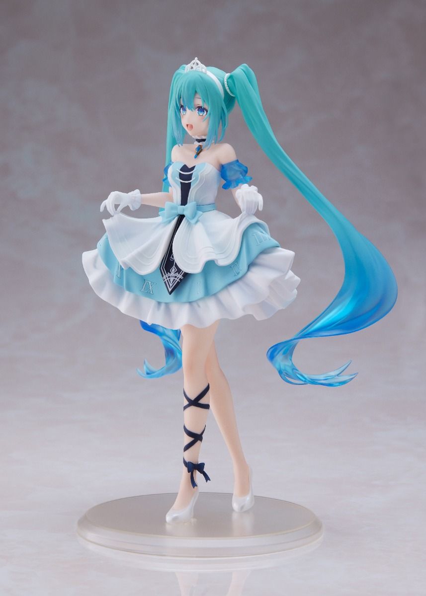 PRE-ORDER Taito - Hatsune Miku Wonderland Figure - Cinderella [June 2025 Release]