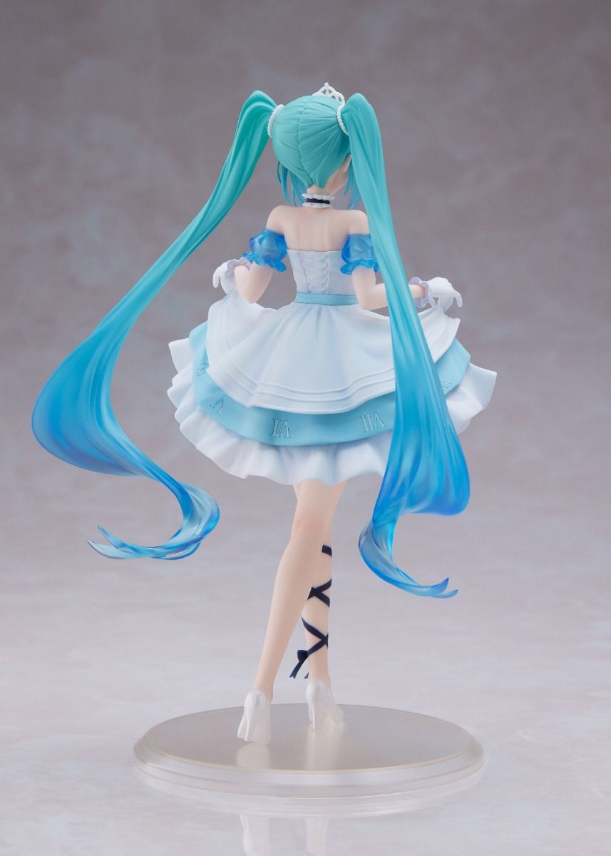 PRE-ORDER Taito - Hatsune Miku Wonderland Figure - Cinderella [June 2025 Release]