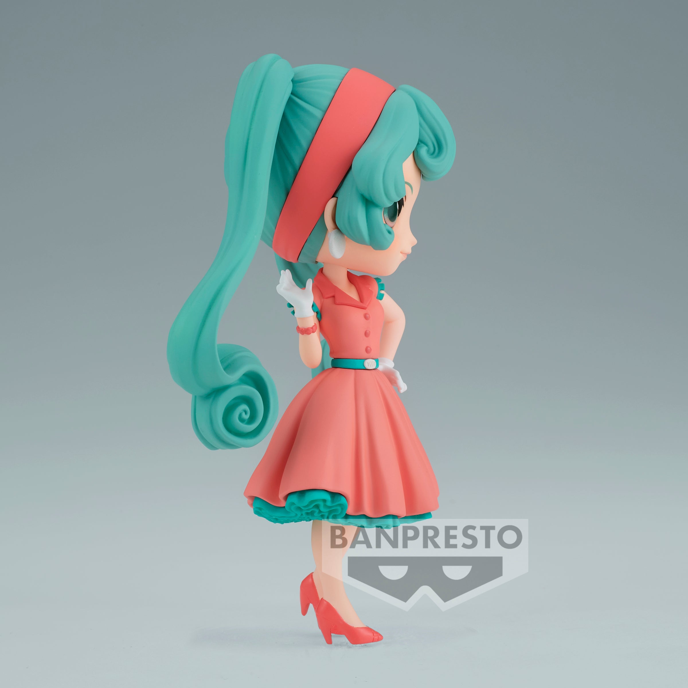 PRE-ORDER Banpresto - Vocaloid Q Posket - Hatsune Miku: World Journey Vol. 1