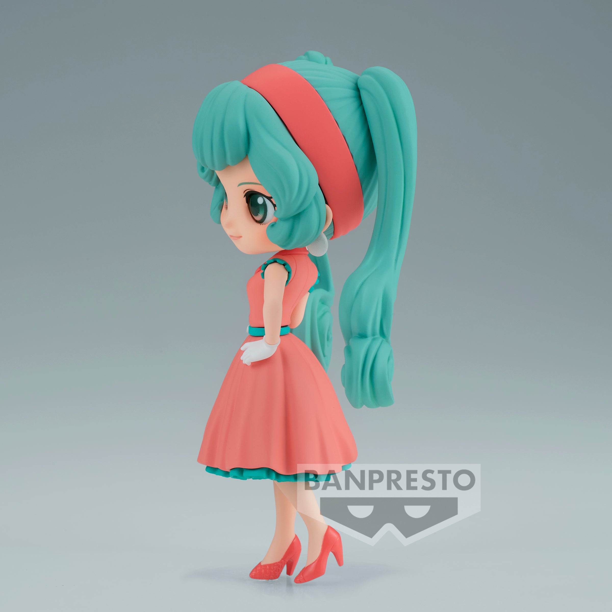 PRE-ORDER Banpresto - Vocaloid Q Posket - Hatsune Miku: World Journey Vol. 1