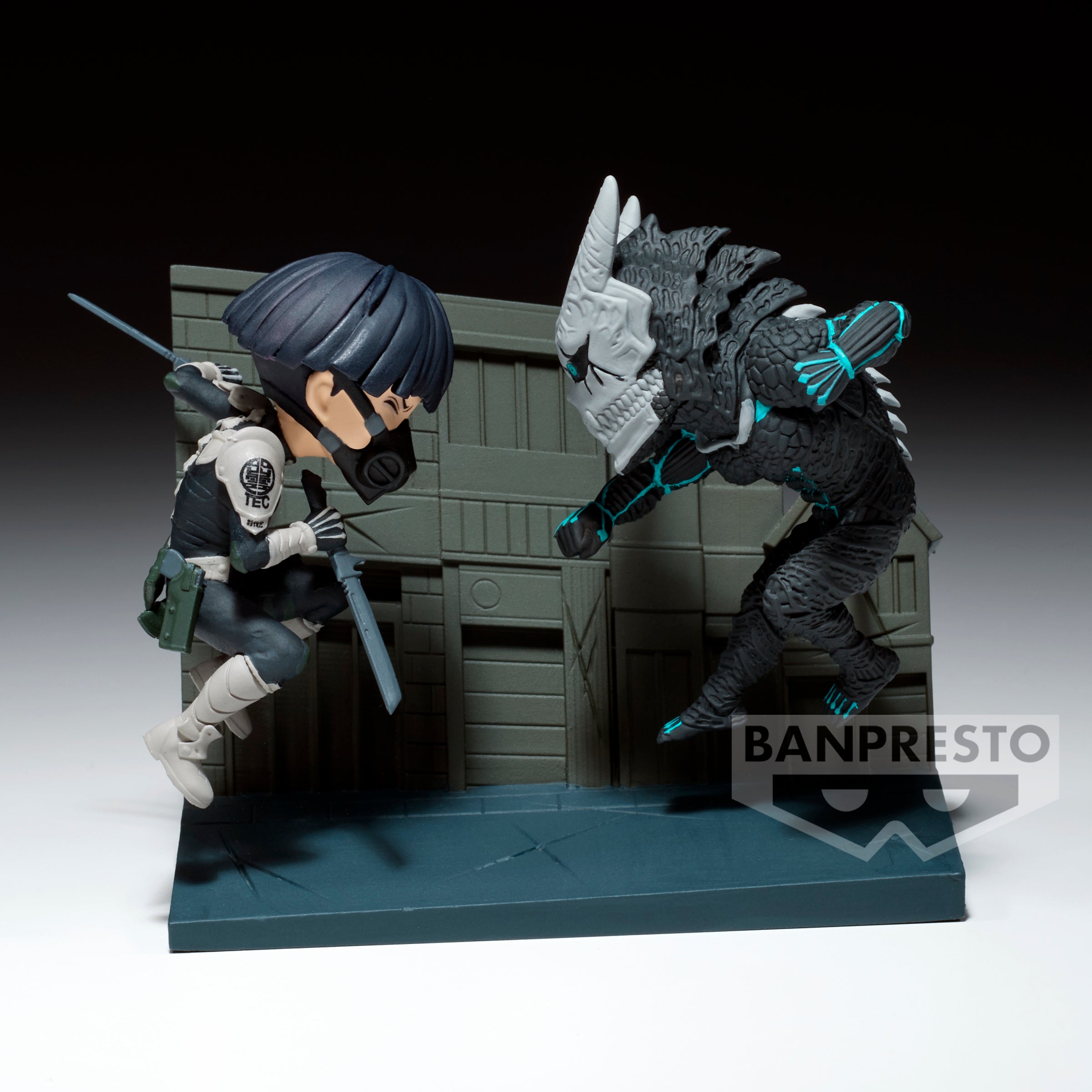 PRE-ORDER Banpresto - Kaiju No. 8 World Collectible Figure Log Stories - Soshiro Hoshina Vs. Kaiju No. 8