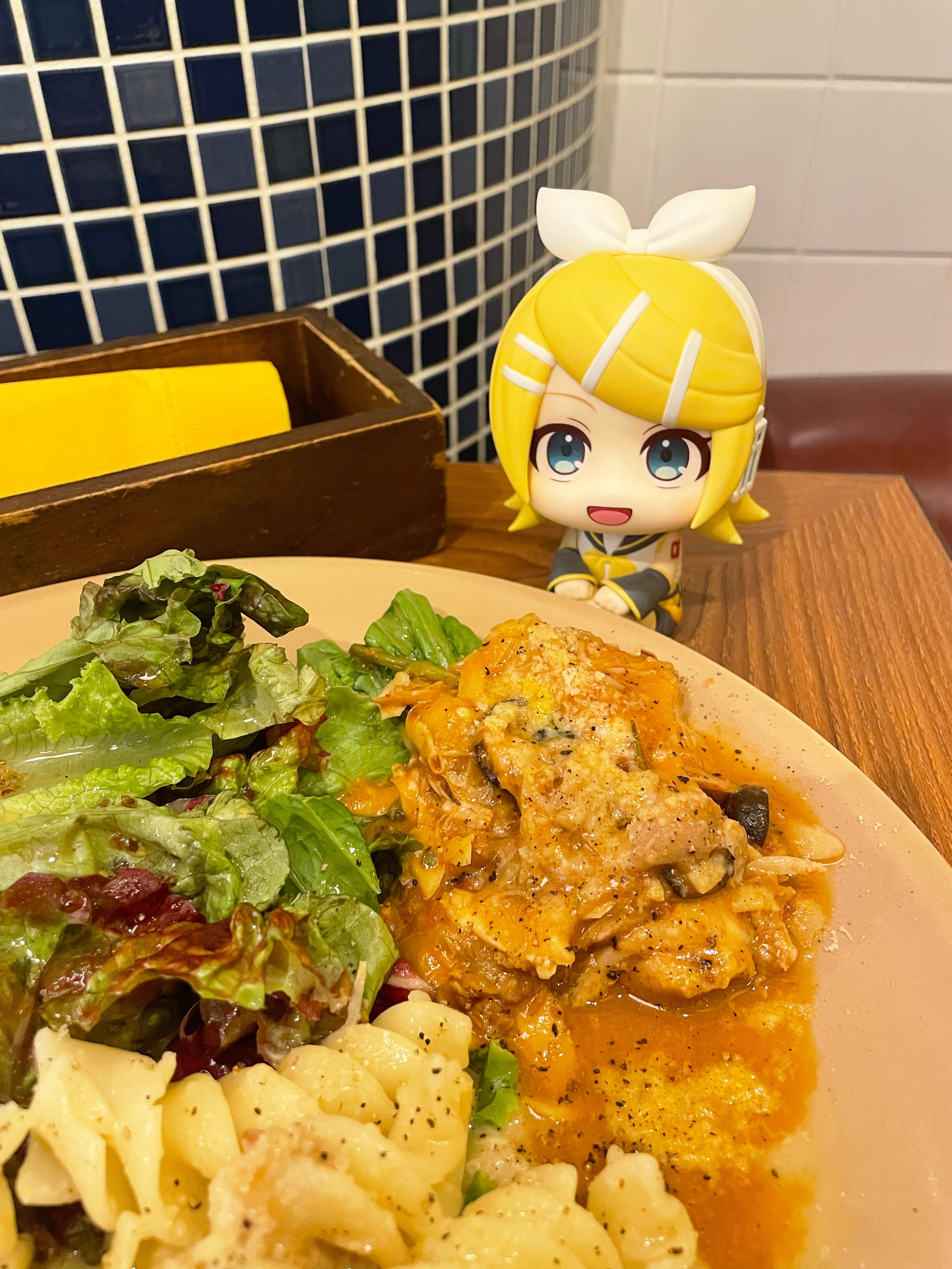 PRE-ORDER MegaHouse - Look Up - Vocaloid - Kagamine Rin