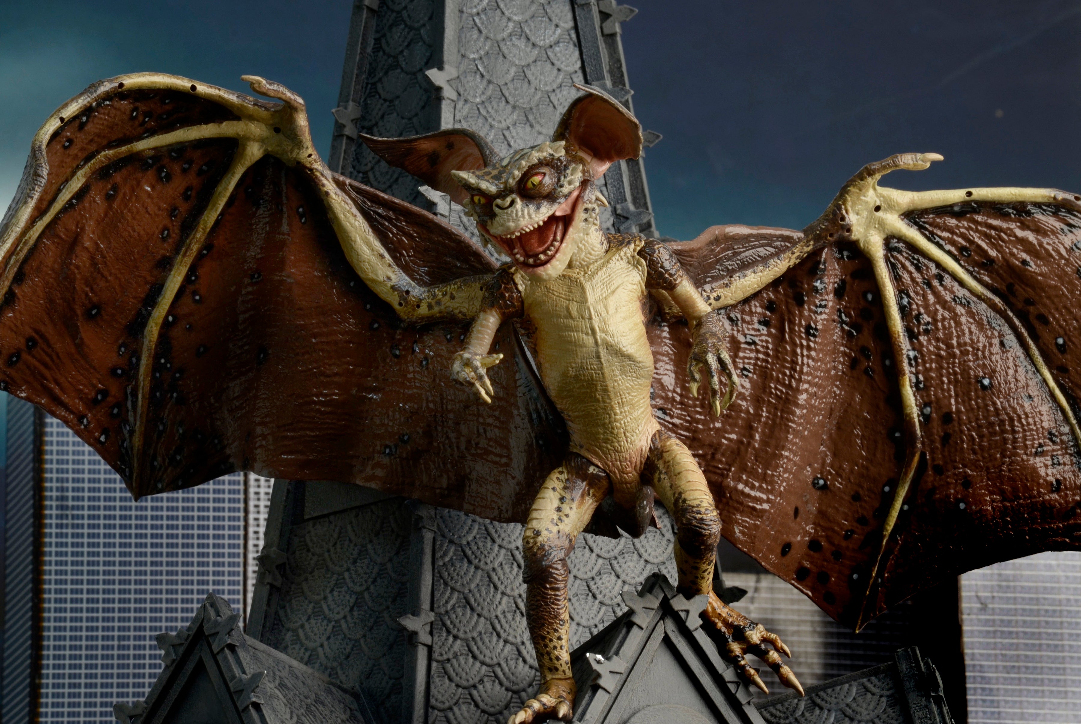 PRE-ORDER Deluxe Boxed Action Figure - Gremlins 2 - Bat Gremlin