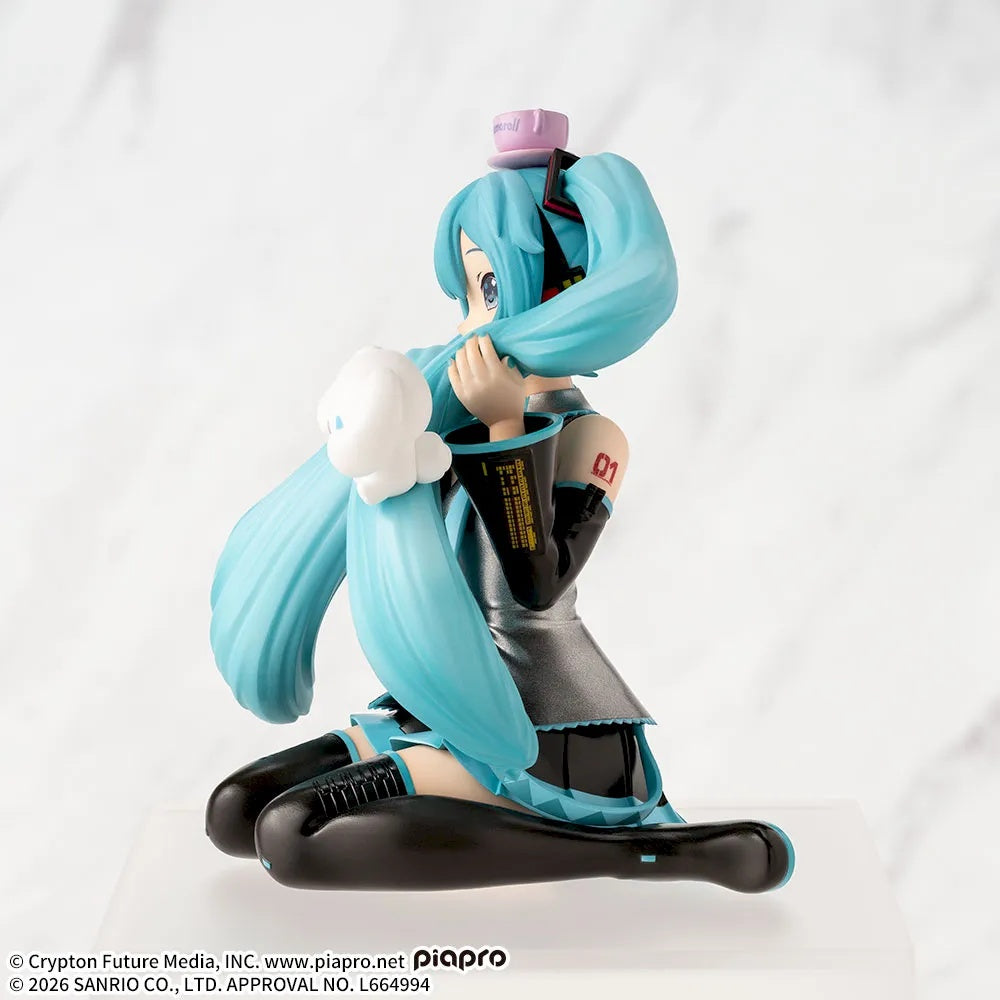 BACK-ORDER SEGA - Hatsune Miku × Cinnamoroll Chokonose Premium Figure ‐ Hatsune Miku × Cinnamoroll: Fluffy Ver. [JP]