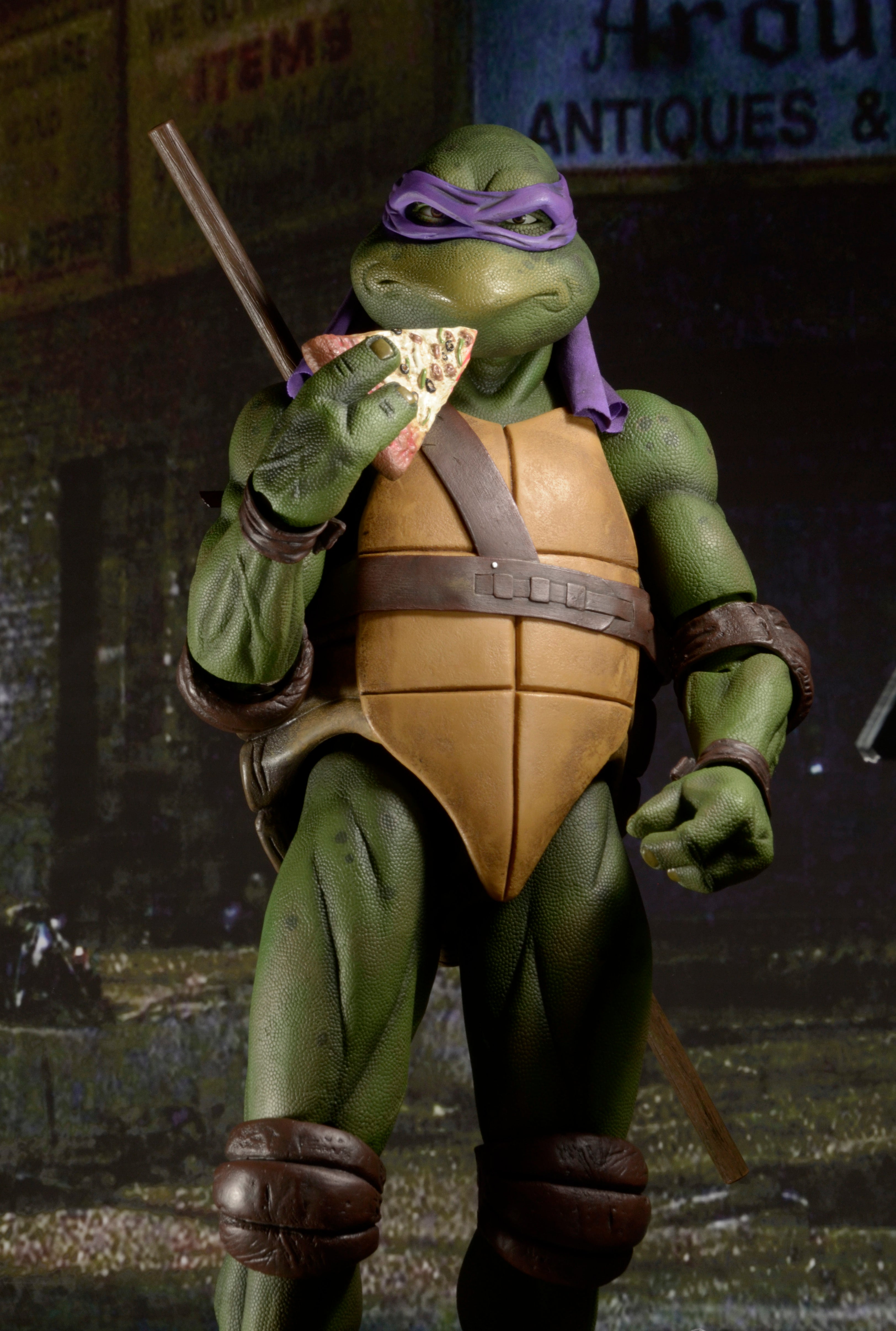 PRE-ORDER NECA - 16.5-inch Action Figure - TMNT(1990 Movie) – Donatello 1/4 [July 2024 Release]