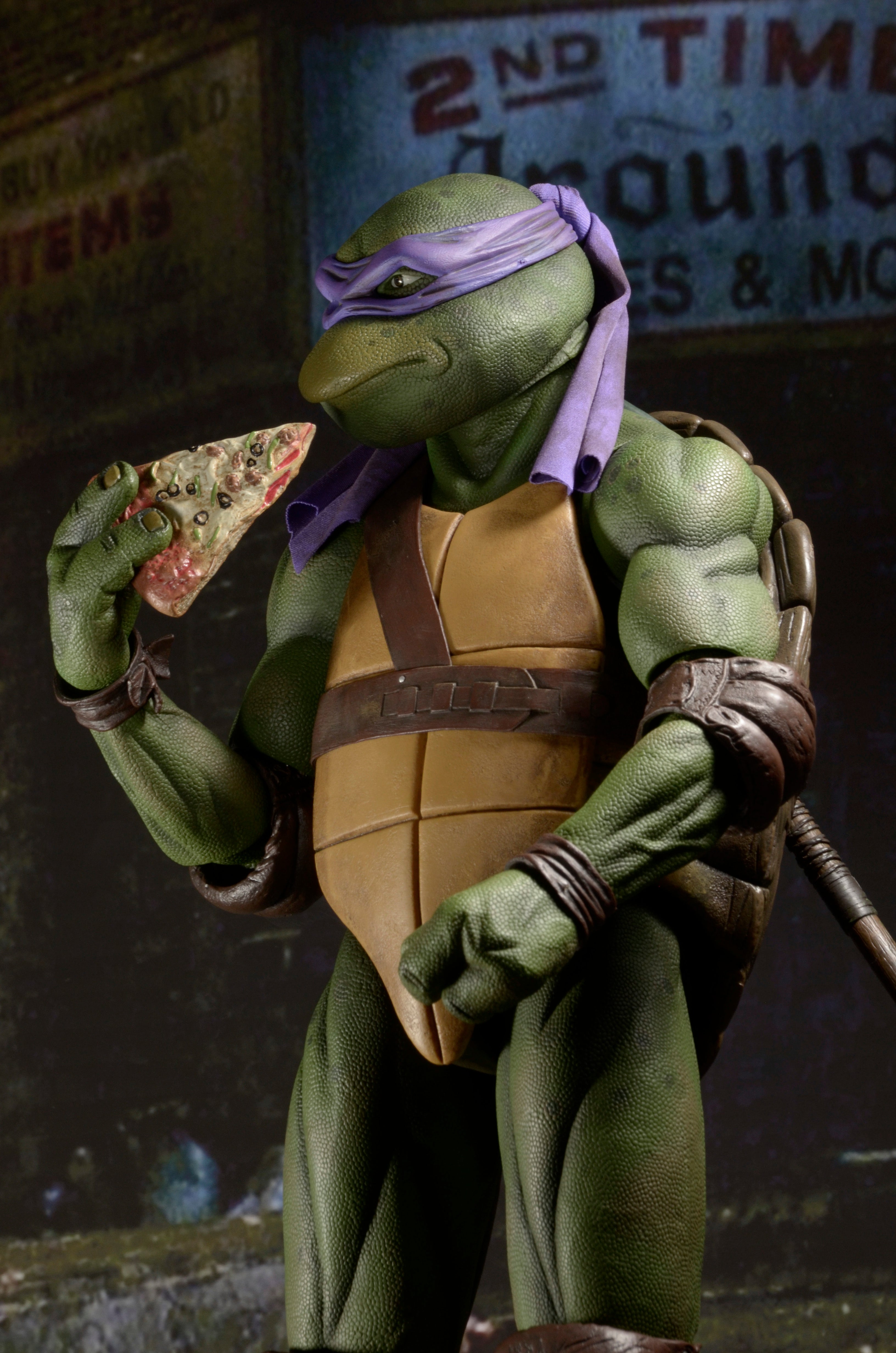 PRE-ORDER NECA - 16.5-inch Action Figure - TMNT(1990 Movie) – Donatello 1/4 [July 2024 Release]