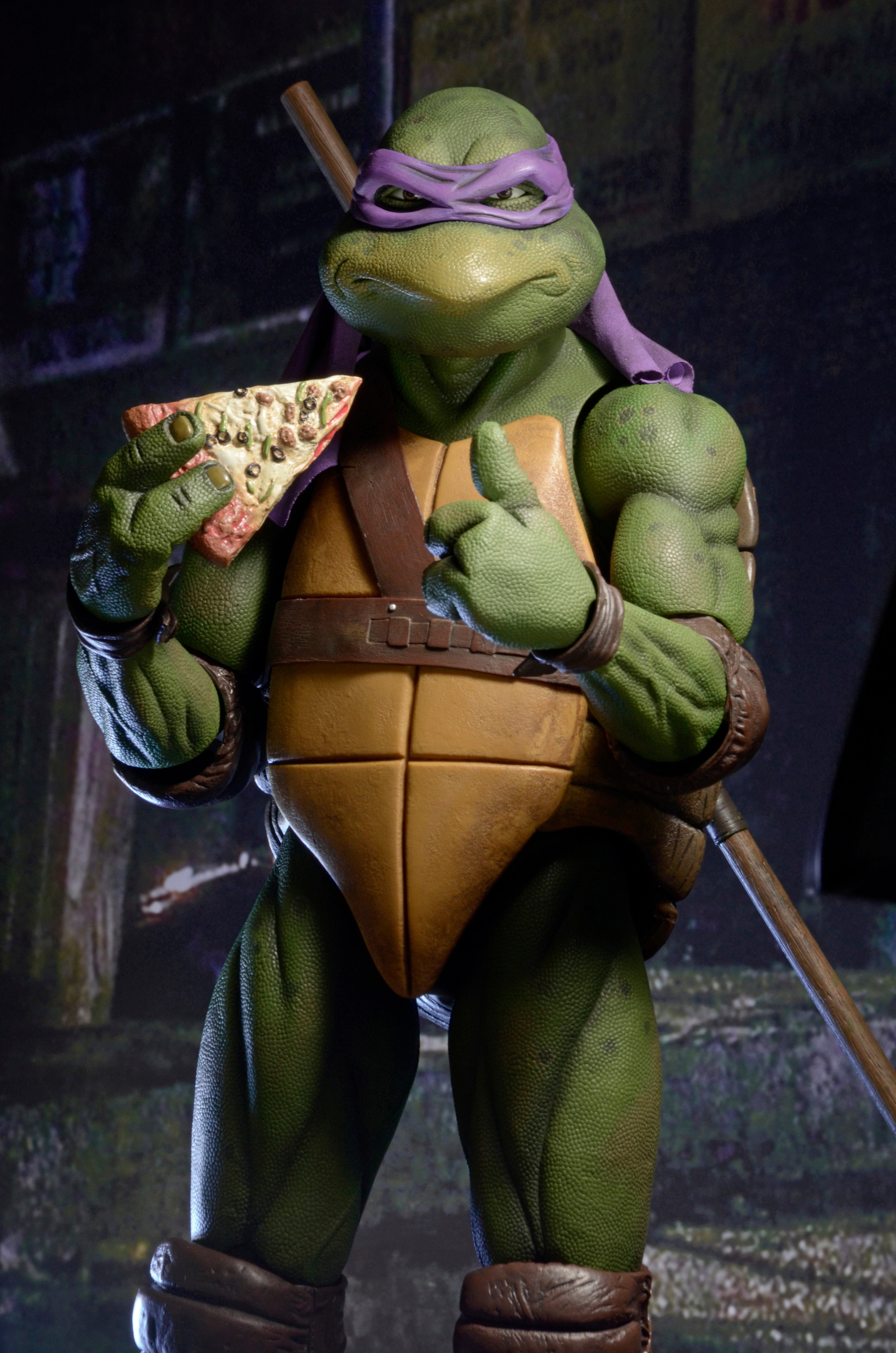 PRE-ORDER NECA - 16.5-inch Action Figure - TMNT(1990 Movie) – Donatello 1/4 [July 2024 Release]