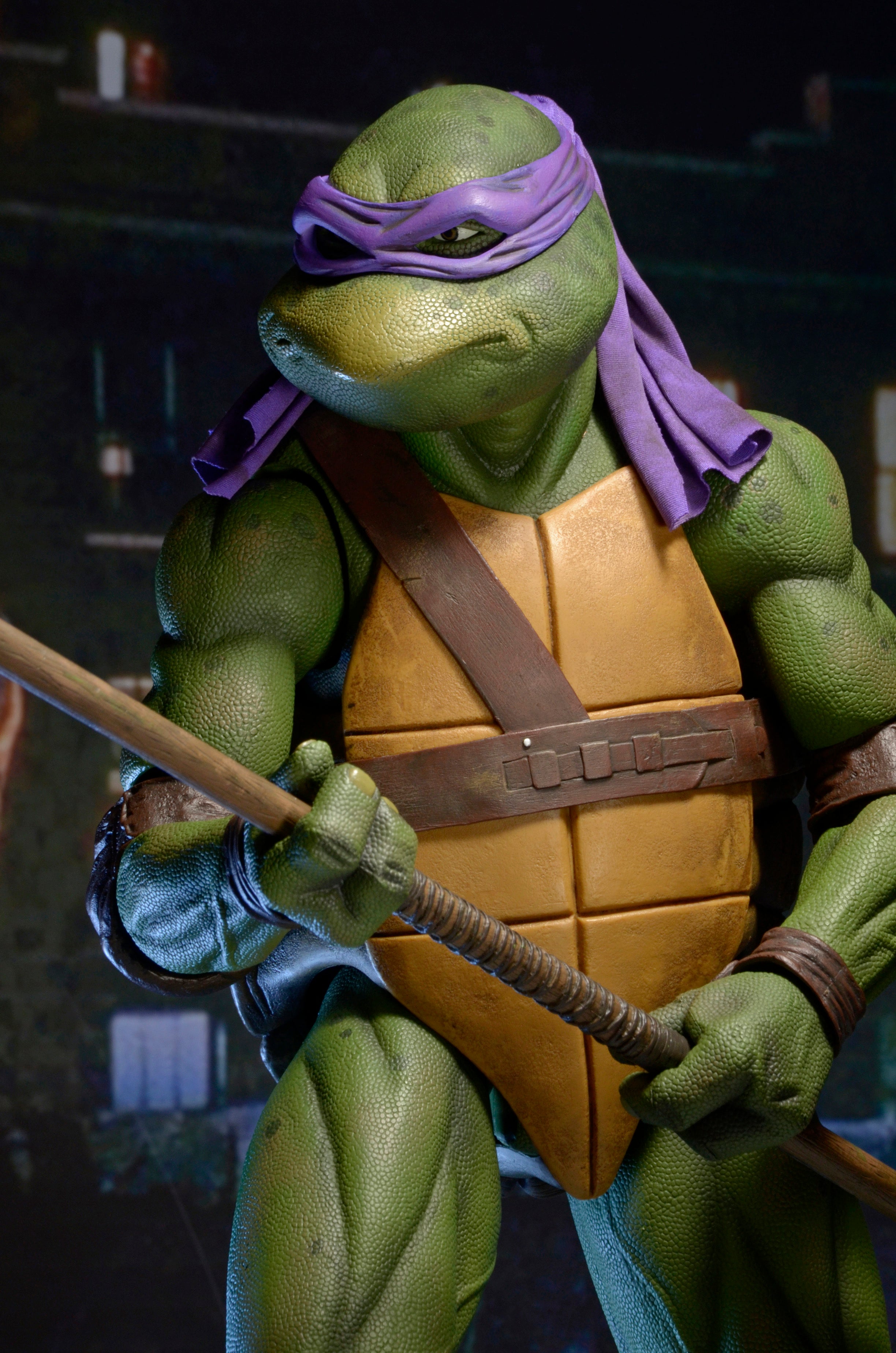PRE-ORDER NECA - 16.5-inch Action Figure - TMNT(1990 Movie) – Donatello 1/4 [July 2024 Release]