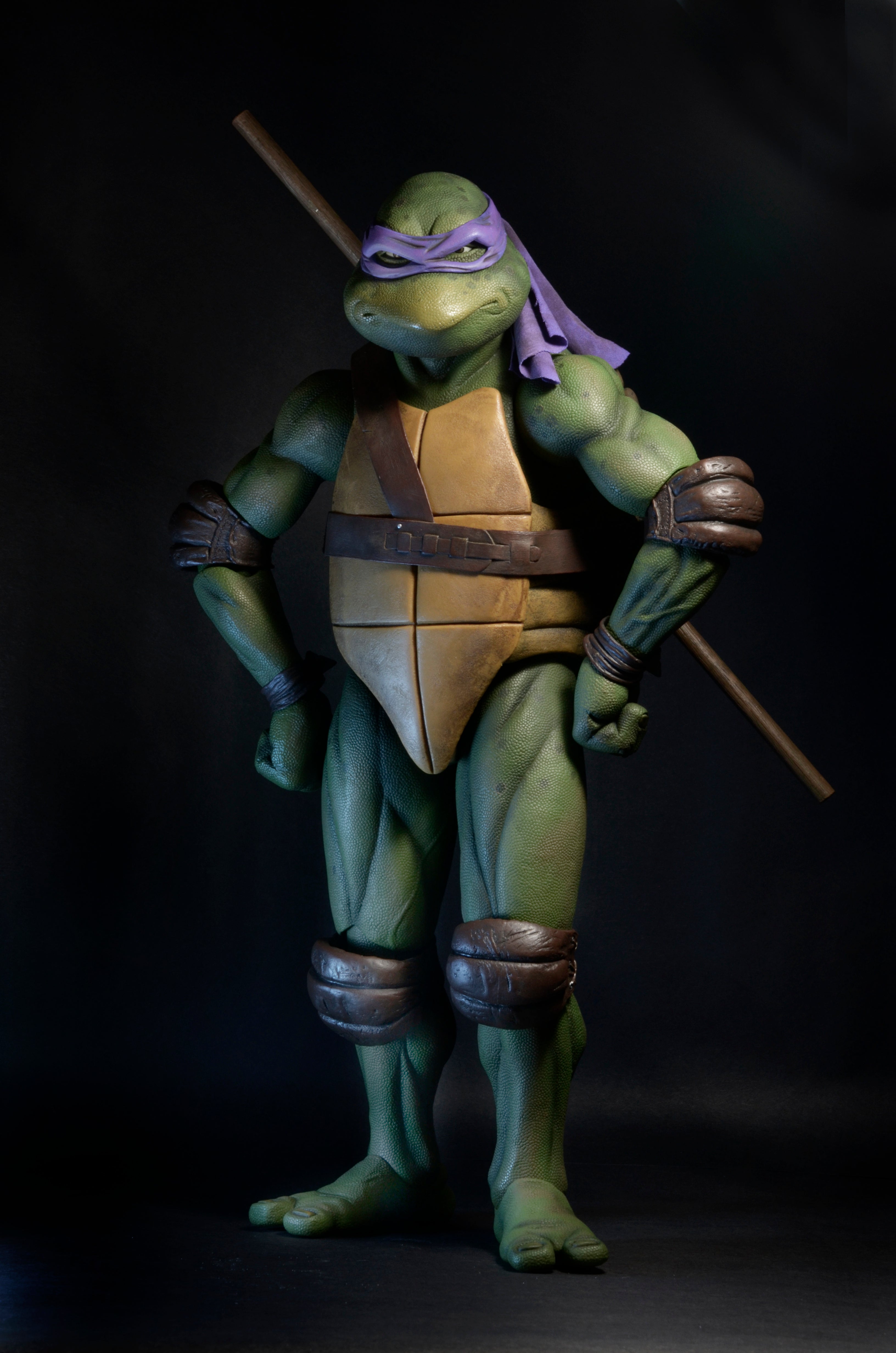 PRE-ORDER NECA - 16.5-inch Action Figure - TMNT(1990 Movie) – Donatello 1/4 [July 2024 Release]