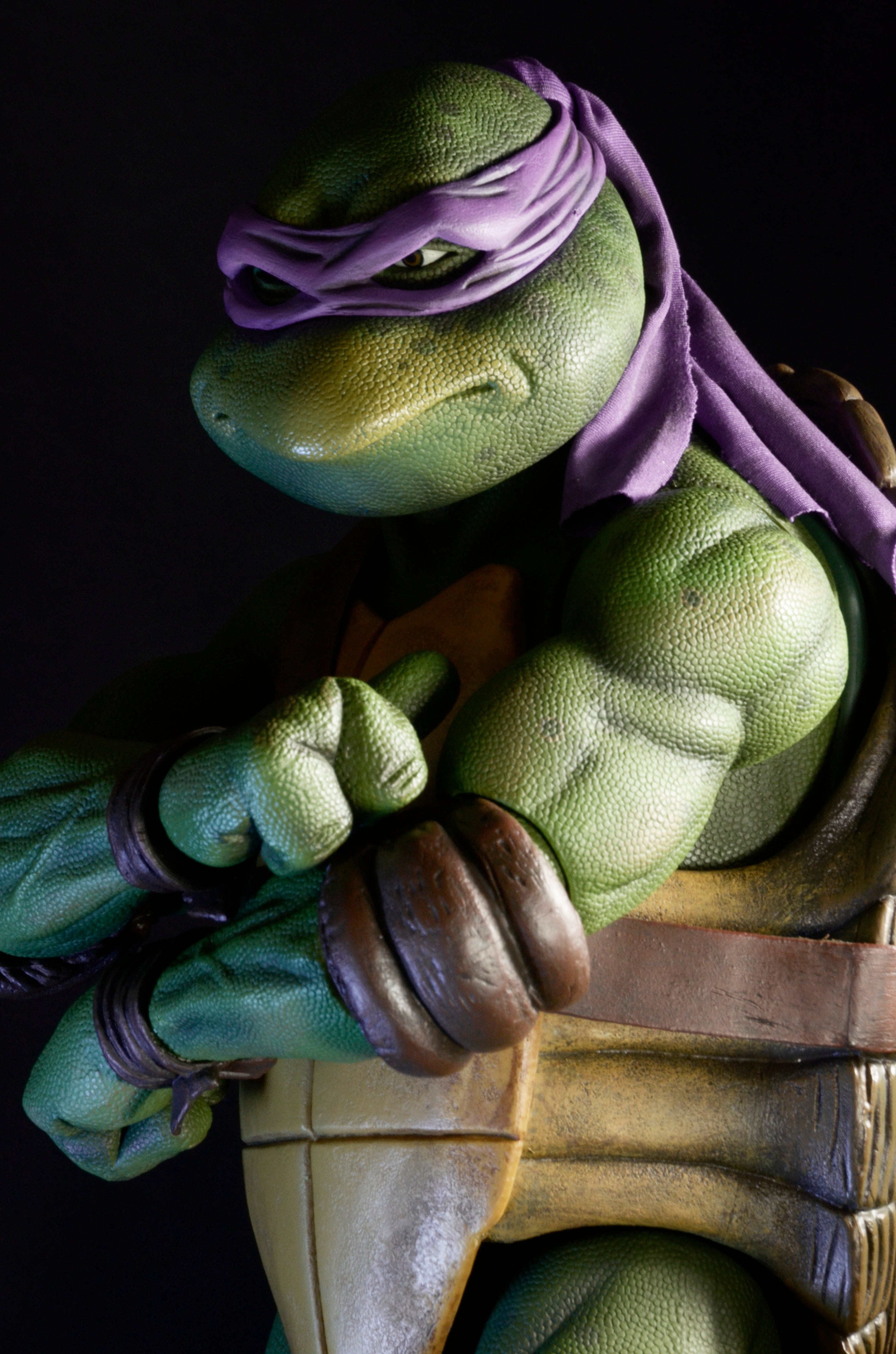 PRE-ORDER NECA - 16.5-inch Action Figure - TMNT(1990 Movie) – Donatello 1/4 [July 2024 Release]
