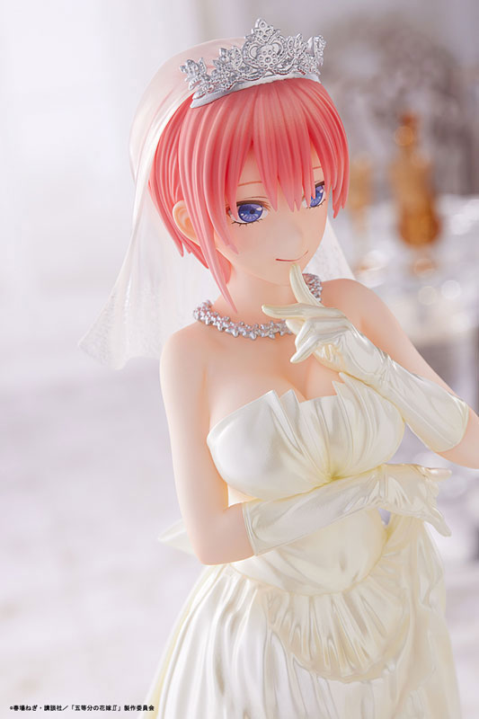 PRE-ORDER Amakuni - The Quintessential Quintuplets - Ichika Nakano Wedding Ver. 1/7 [EXCLUSIVE]