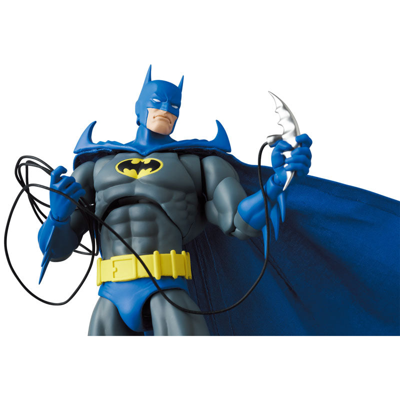 PRE-ORDER Medicom Toy - MAFEX No.214 - Batman - Knight Crusader Batman