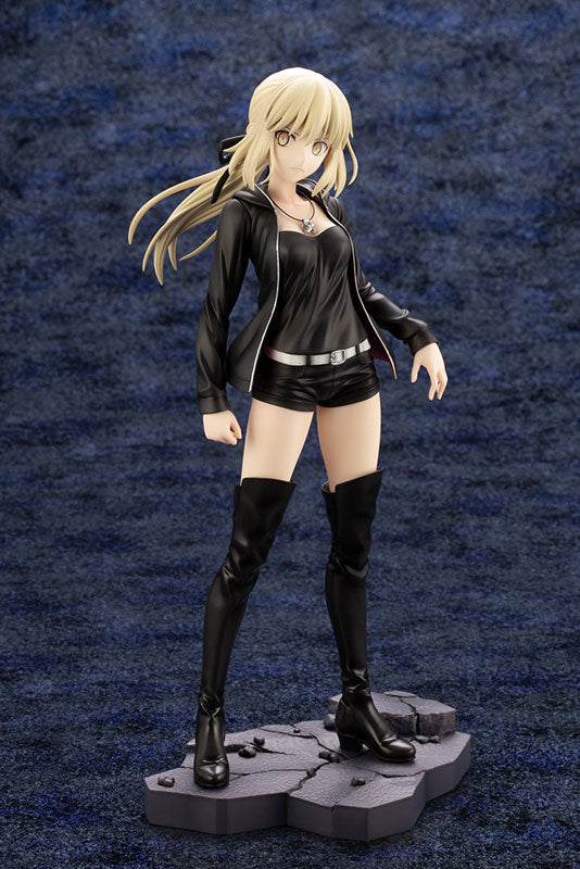 PRE-ORDER Kotobukiya - Fate/Grand Order - Saber/Altria Pendragon 〔Alter〕 Casual Ver. 1/7 [May 2024 Release]
