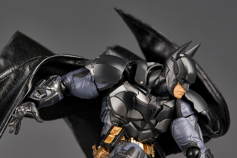 PRE-ORDER Kaiyodo - Revoltech Amazing Yamaguchi - Batman - Batman: Arkham Knight Ver.