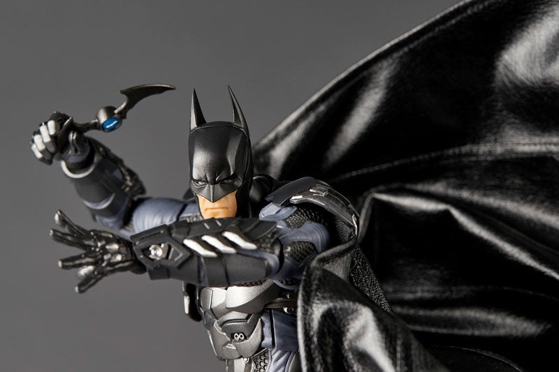 PRE-ORDER Kaiyodo - Revoltech Amazing Yamaguchi - Batman - Batman: Arkham Knight Ver.
