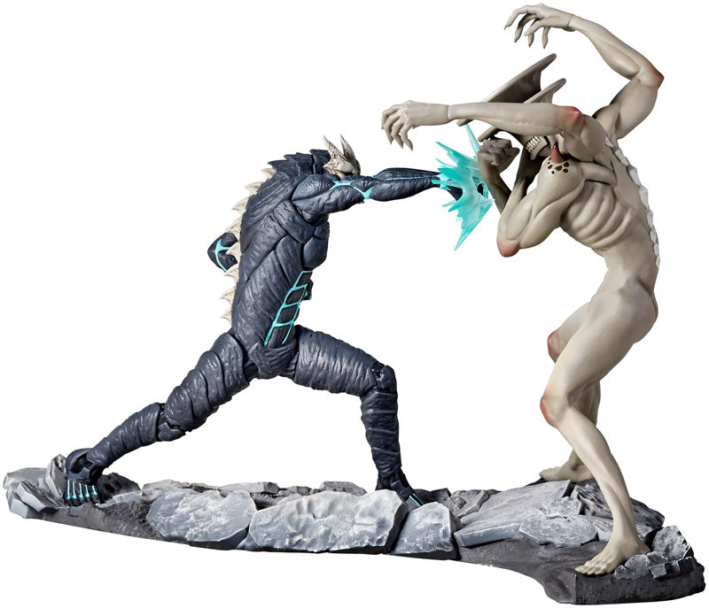 PRE-ORDER Kaiyodo - Kaiju No. 8 - Kaiju No. 8 vs Kaiju No. 9 1/18
