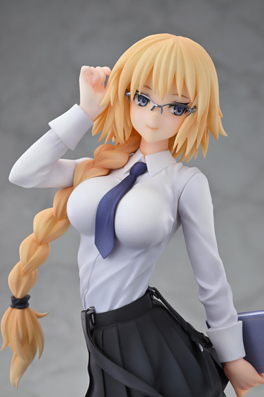 PRE-ORDER Wanderer - Fate/Apocrypha - Ruler/Jeanne d'Arc: Original Glasses Model Ver. 1/7