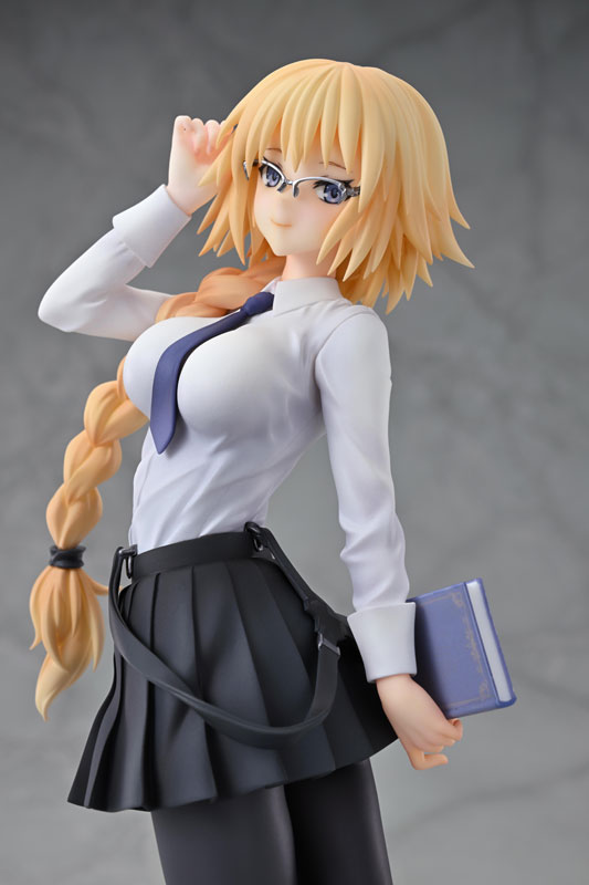 PRE-ORDER Wanderer - Fate/Apocrypha - Ruler/Jeanne d'Arc: Original Glasses Model Ver. 1/7